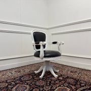 Ensemble de bureau blanc classique avec chaise de bureau