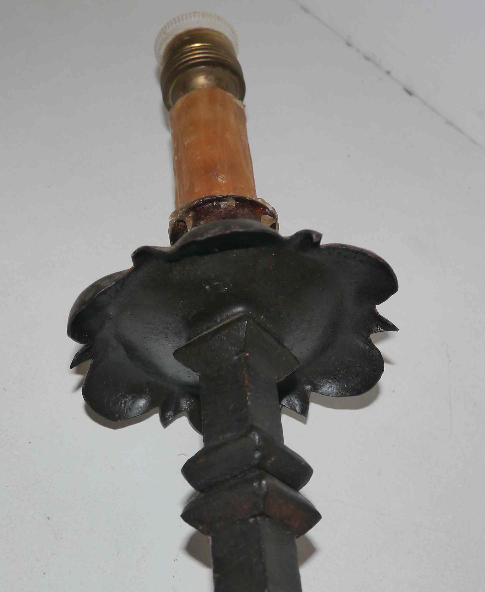 Old neo-classic Candlelight Foot Brutalist