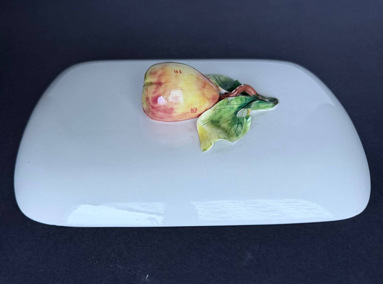 Serving dish or vegetable dish