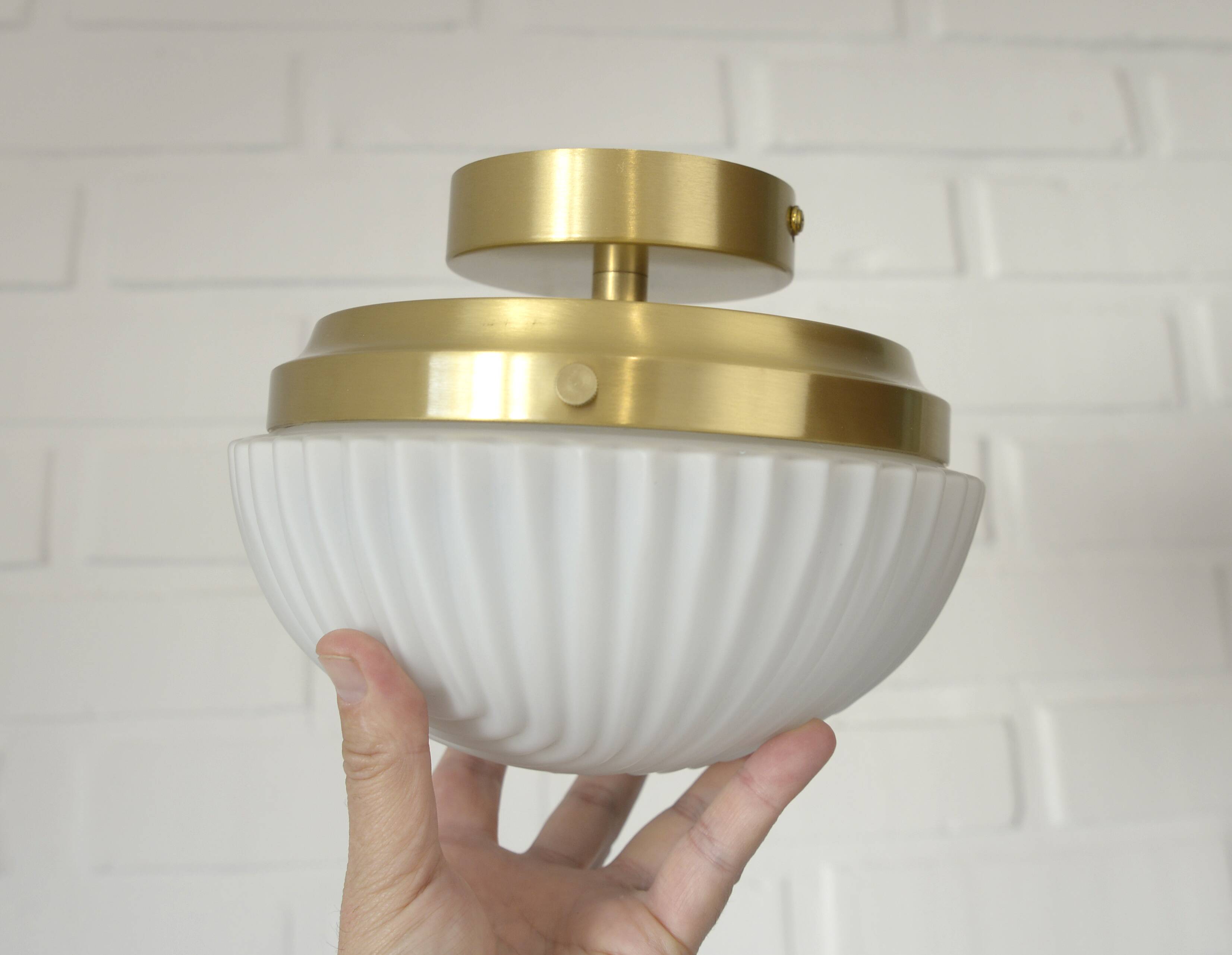 Plafonnier semi-encastré vintage en verre blanc