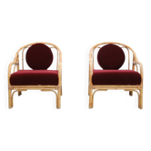 Ensemble de 2 fauteuils en bambou et rotin avec un revêtement en mohair rouge Bordeaux.