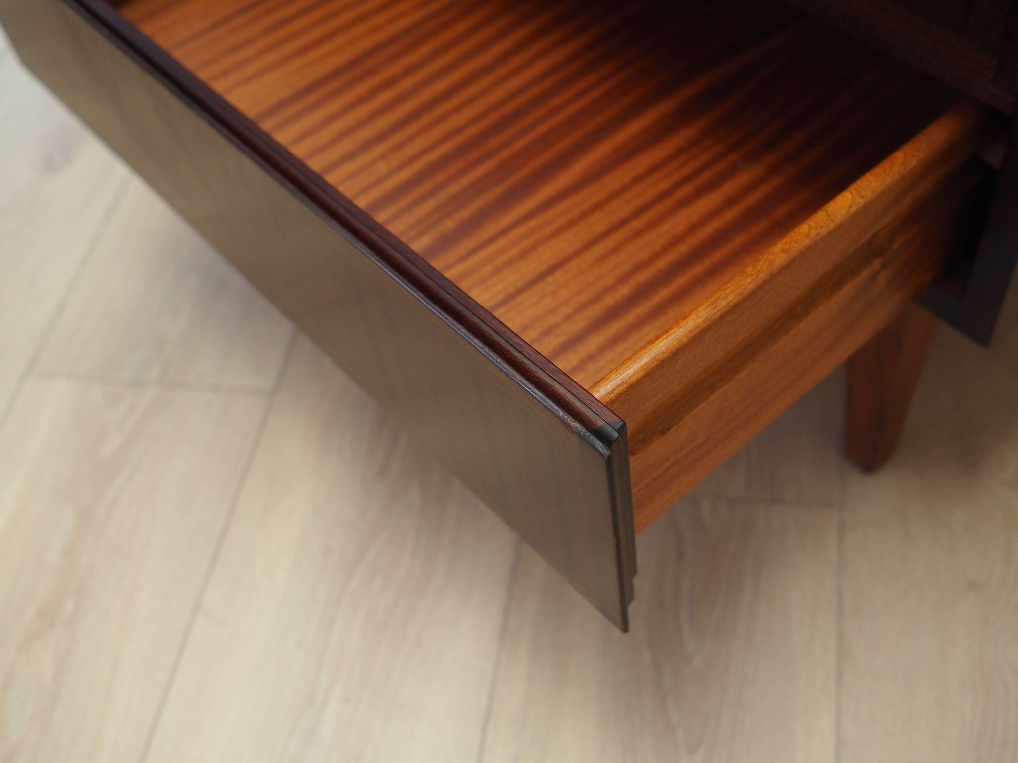 Commode en acajou, design danois, années 1970, éditeur : Omann Jun