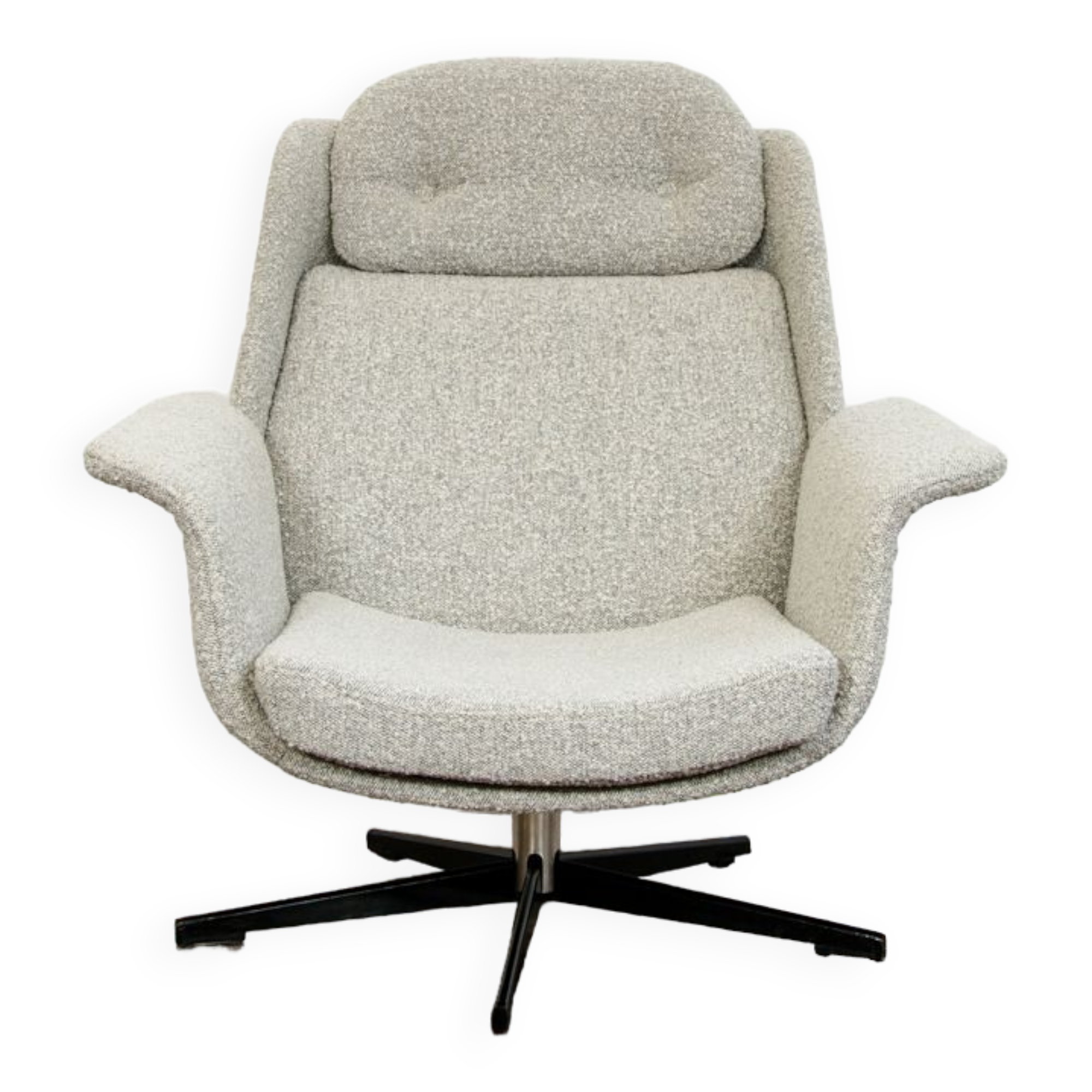 B7041 Armchair in Grey Boucle from Zakłady Przemysłu Meblarskiego Radomsko, 1970s