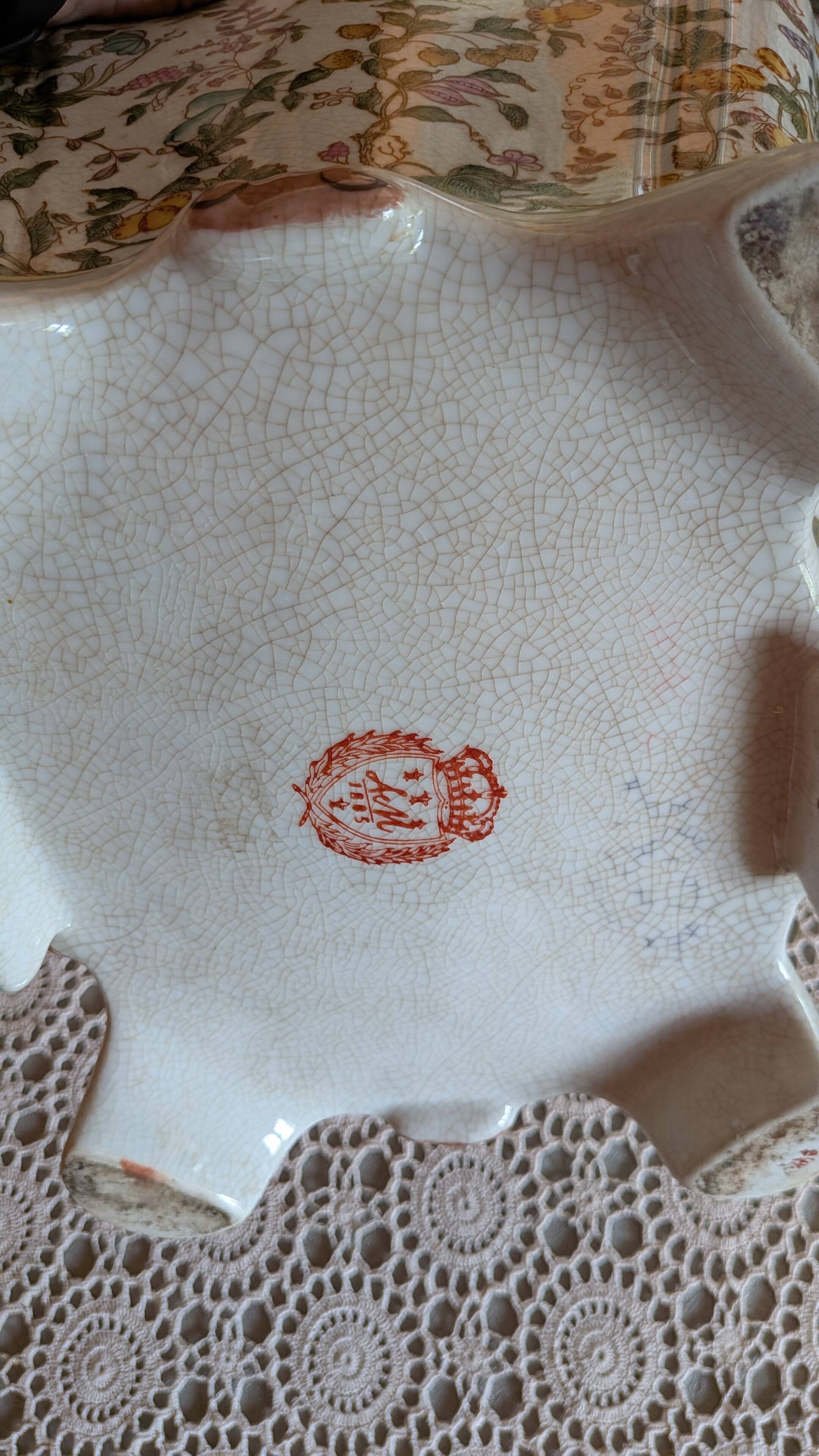 Antique jardinière in Lunéville earthenware – 1885 – Bird decoration