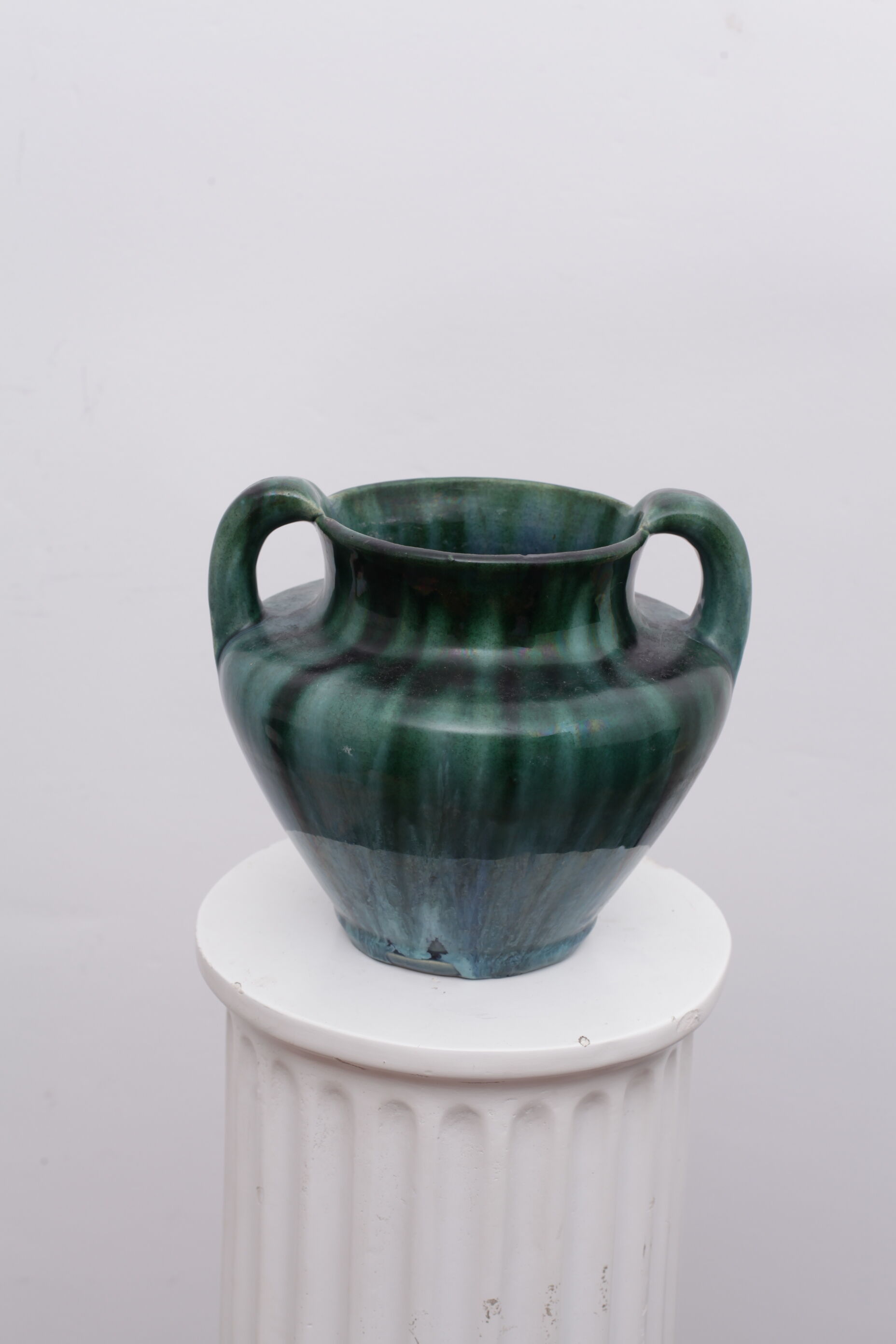 Green sandstone pot vase