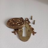 Keyhole entry