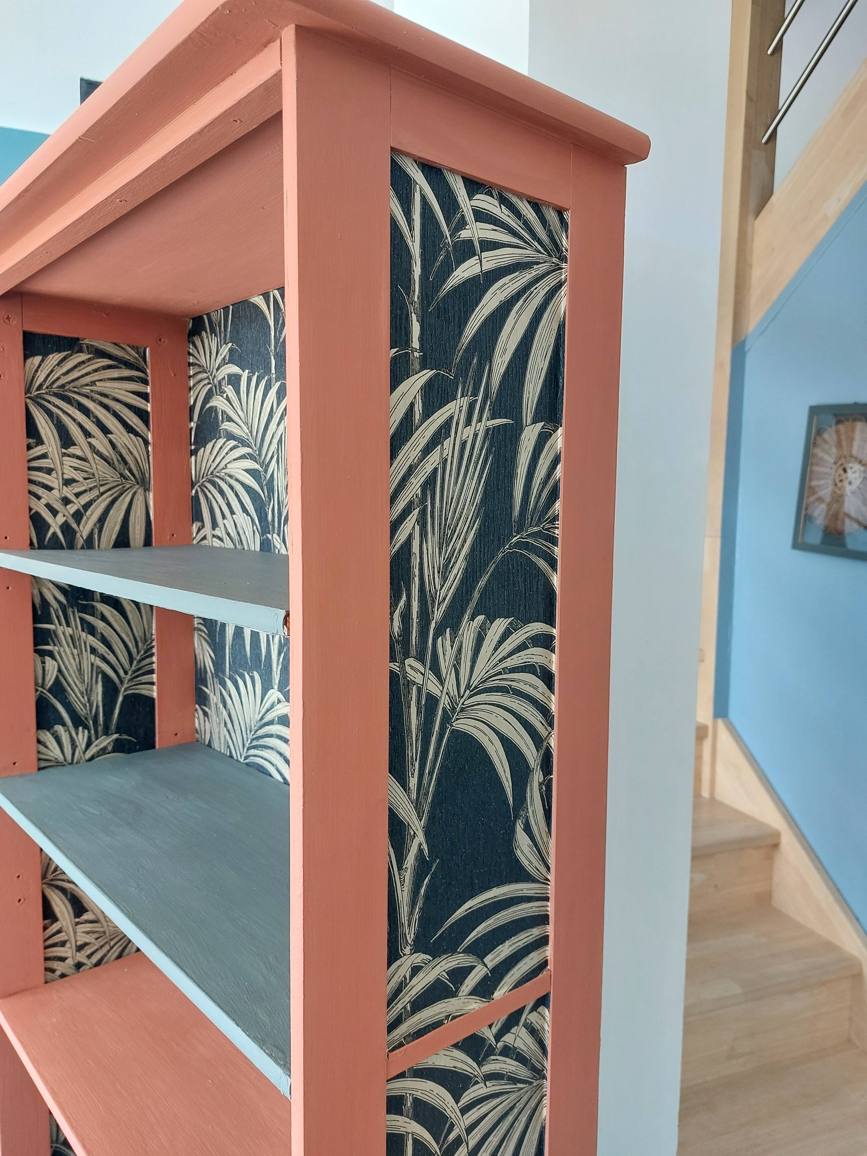 Wooden bookcase shelf