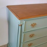 Stylish chest of drawers