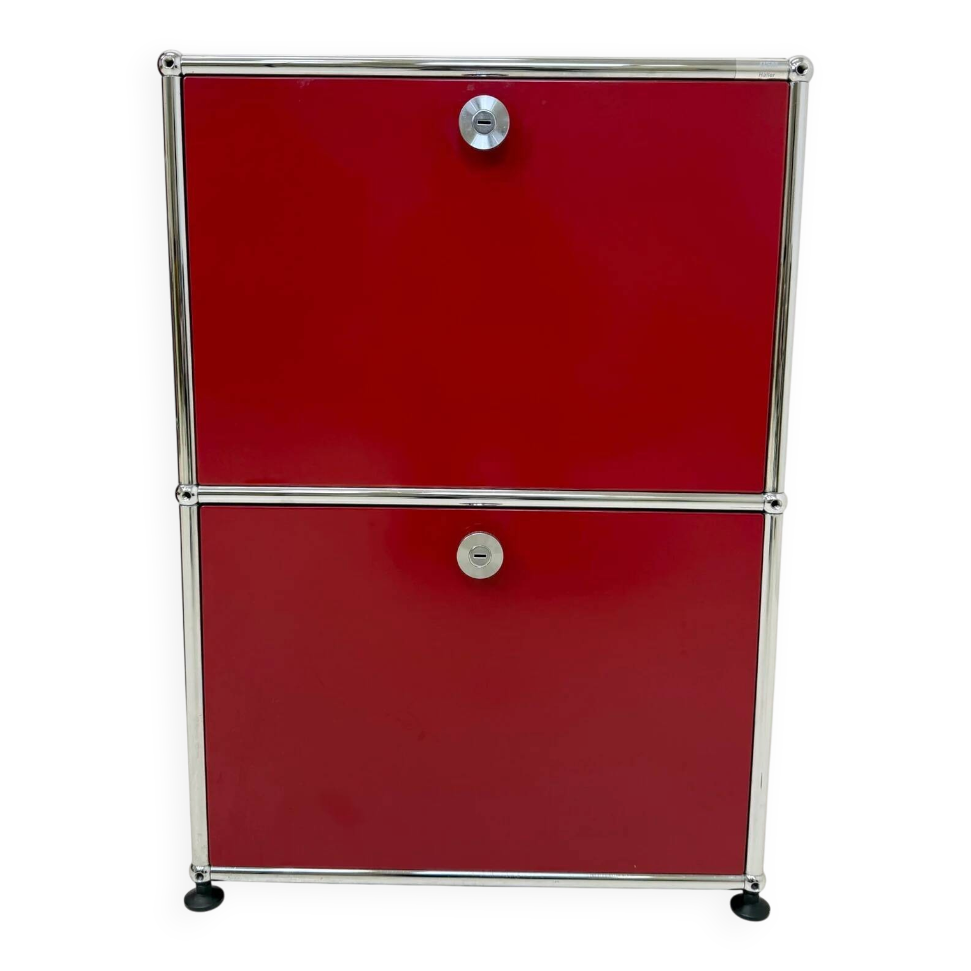 USM Haller "Ruby Red" – Side table (as new condition)