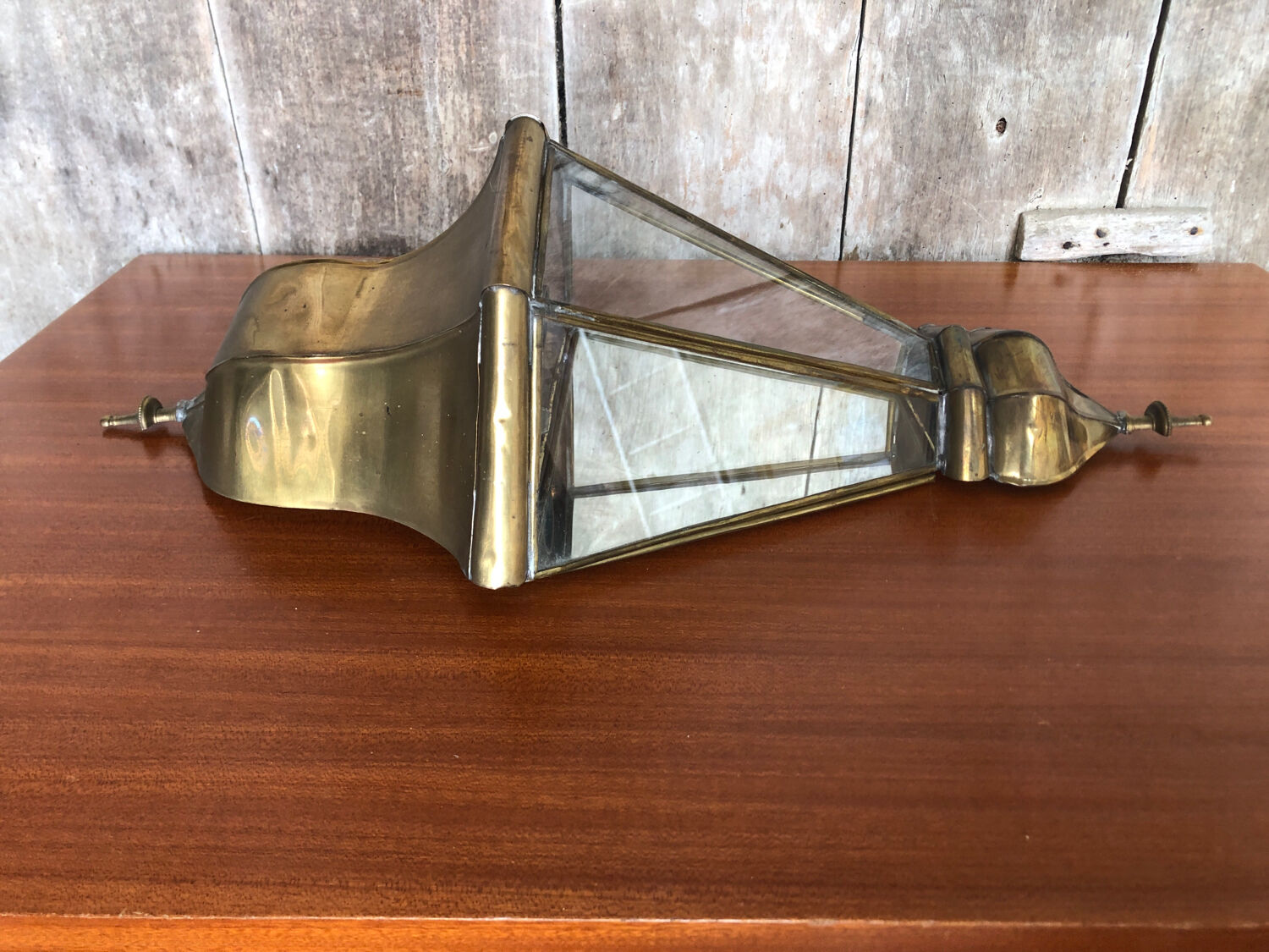 Old brass wall lamp + glass + vintage mirror back