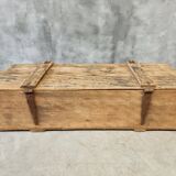 Coffre ancien table basse XIXe siècle 57x152 cm