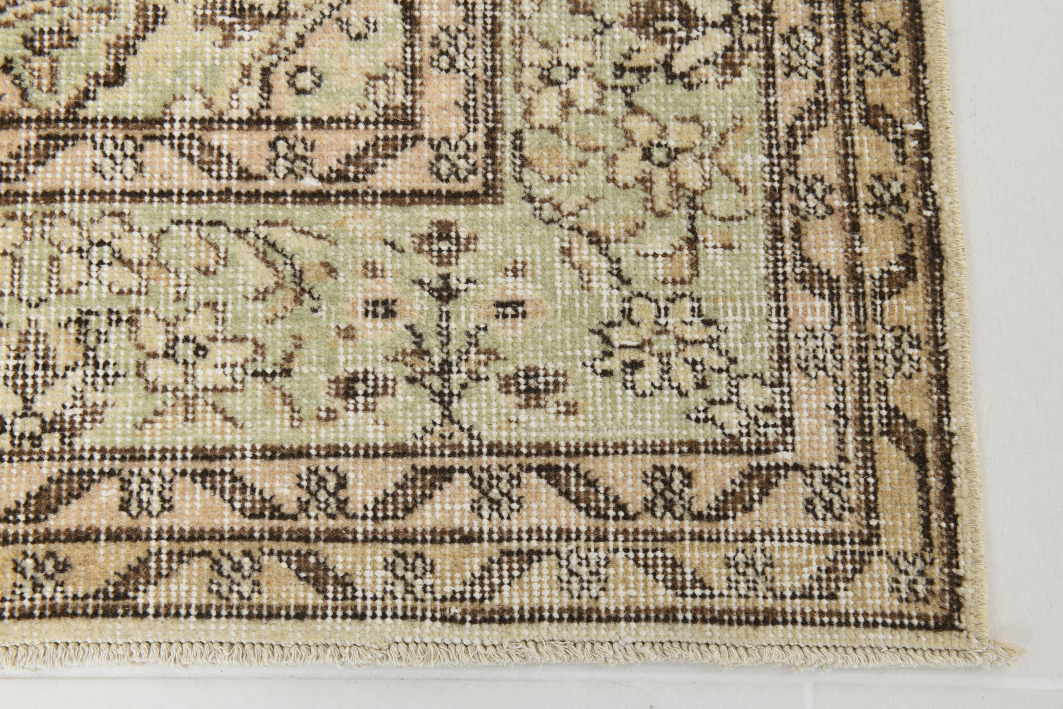 5x9 faded beige wool handknotted oushak rug, 276x166cm