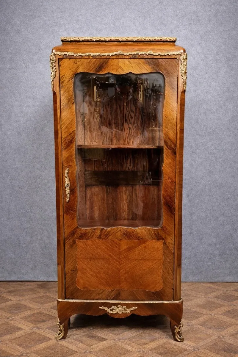 Antique display cabinet in Louis XV / Transition style – marquetry wood and bronze fittings.
