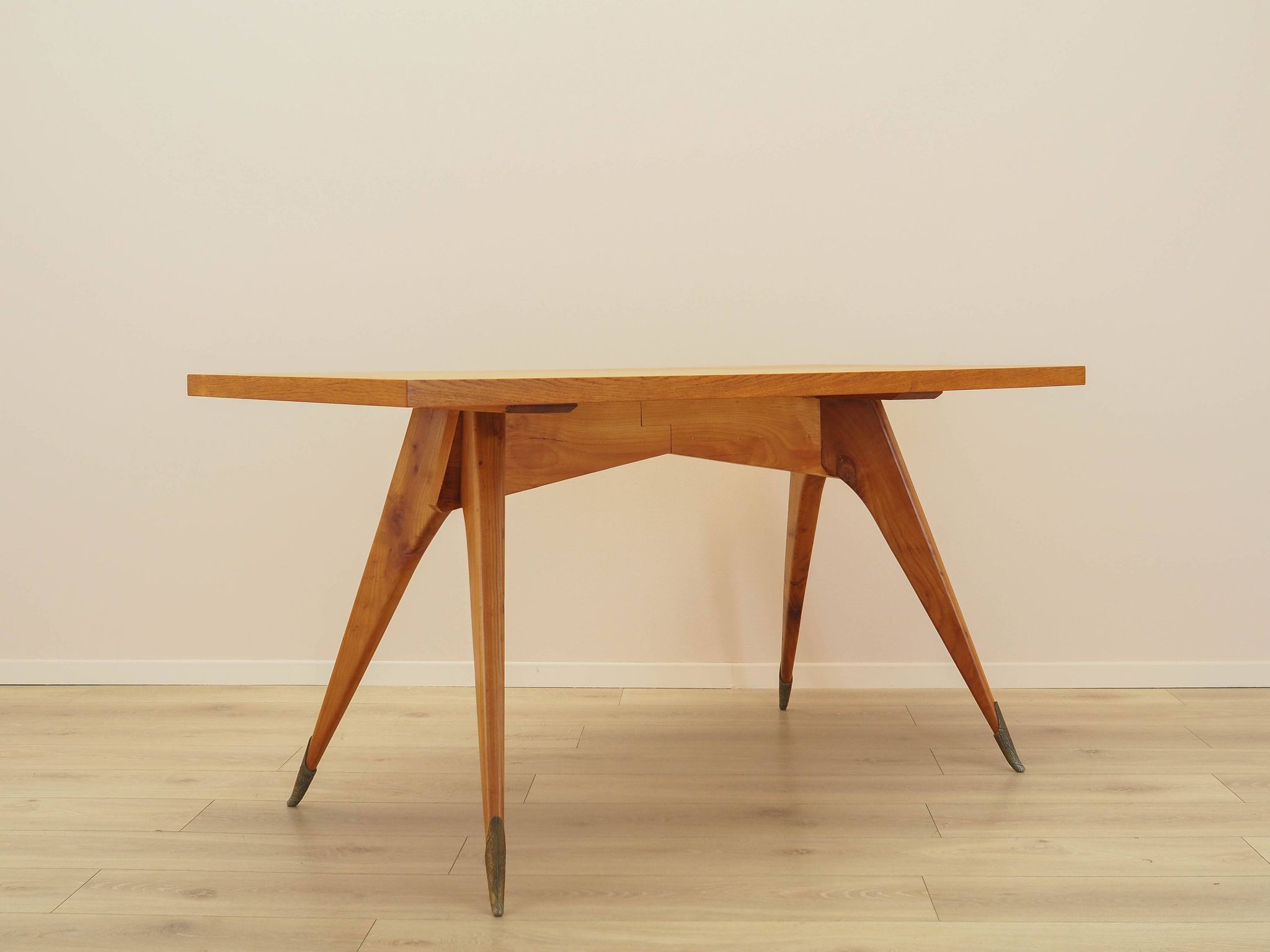 Oak desk, Italian design, 1970s, manufactured in Italy