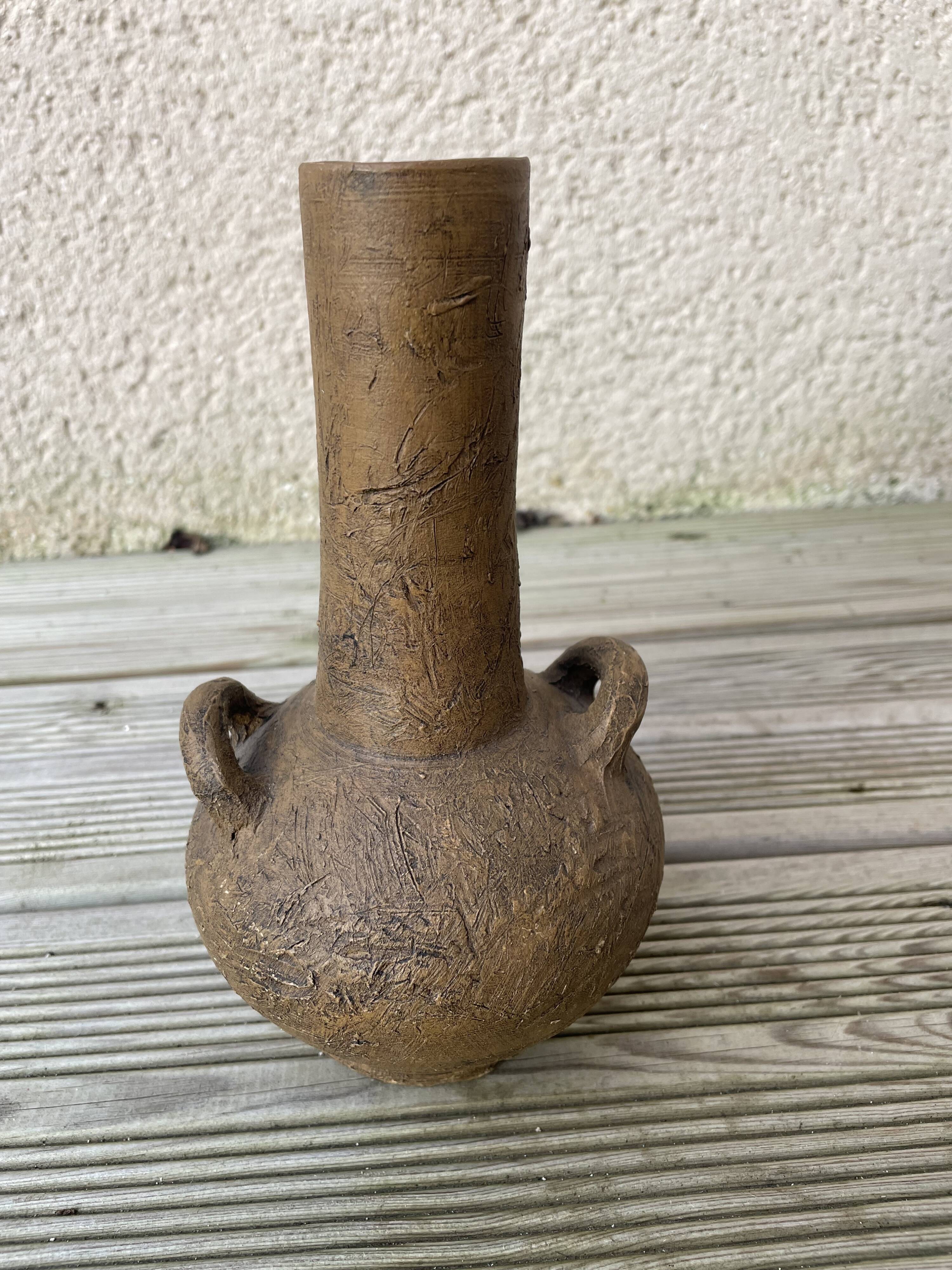 Set of 17 decorative items