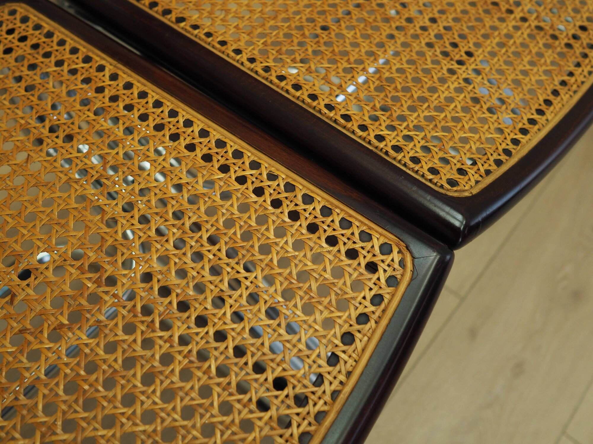 Ensemble de quatre chaises, design Bauhaus, années 1960, production : Italie