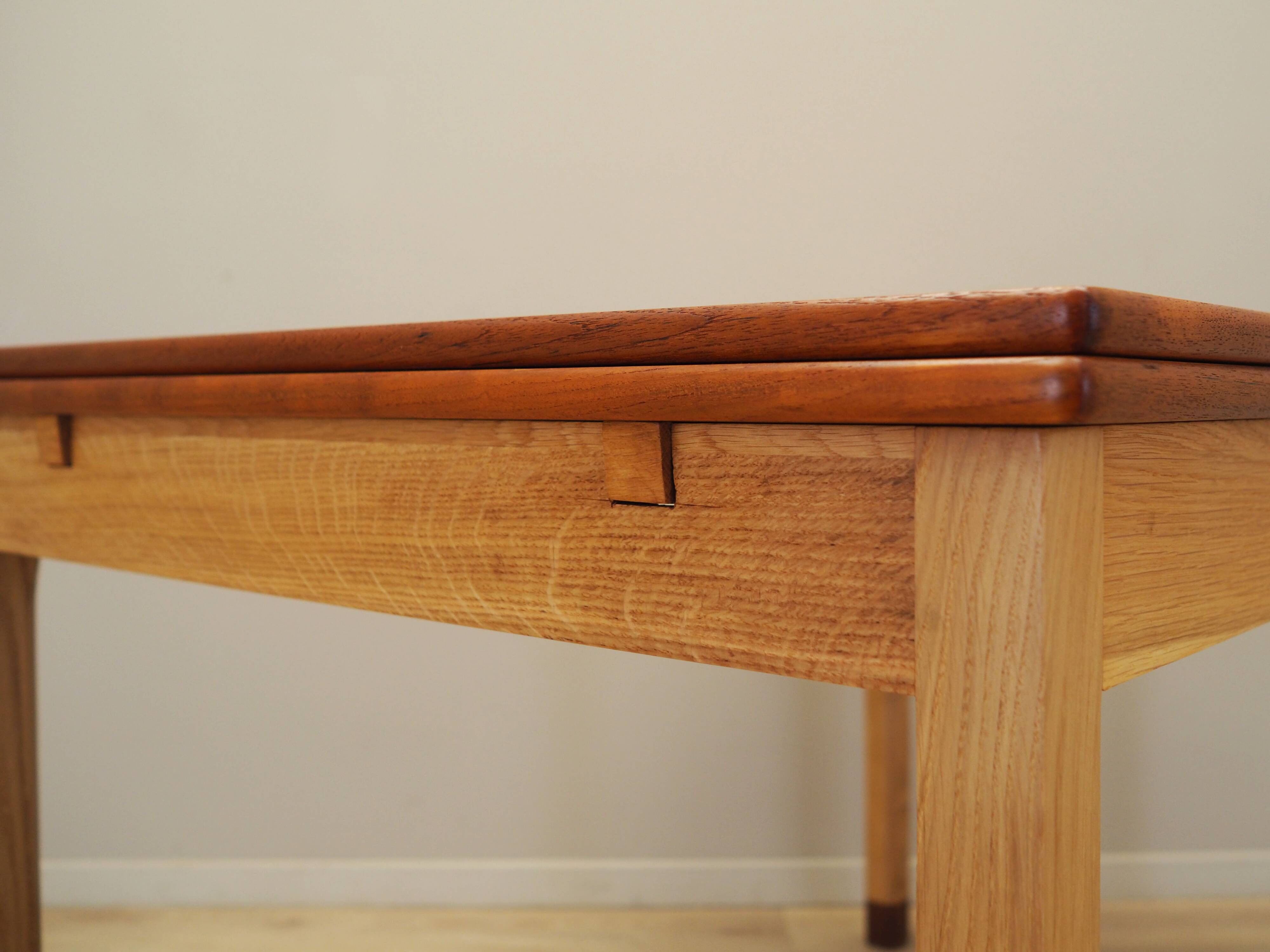 Extendable table, Danish design, 1970s, manufacturer: SKM