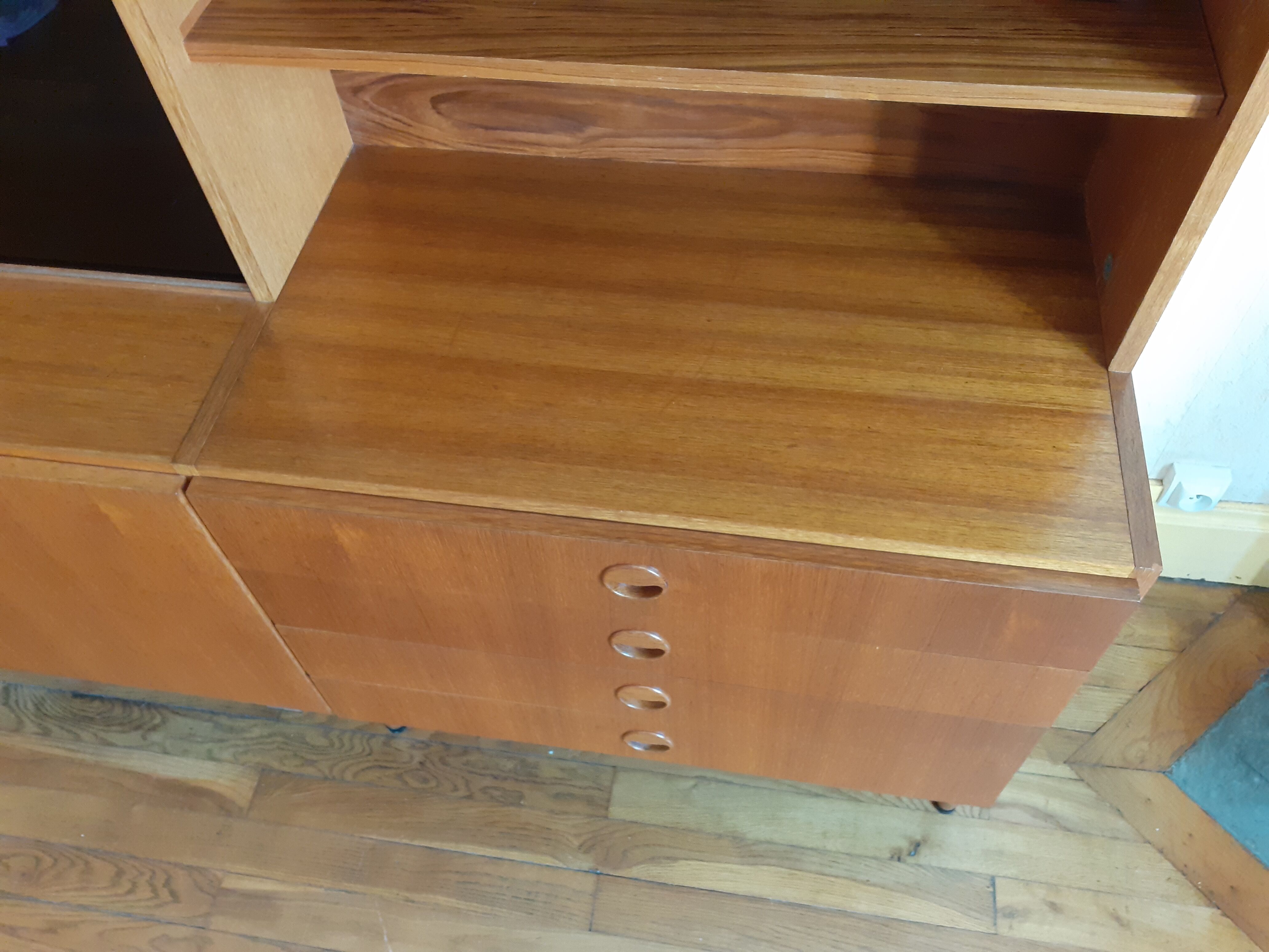 Meuble de rangement en teck