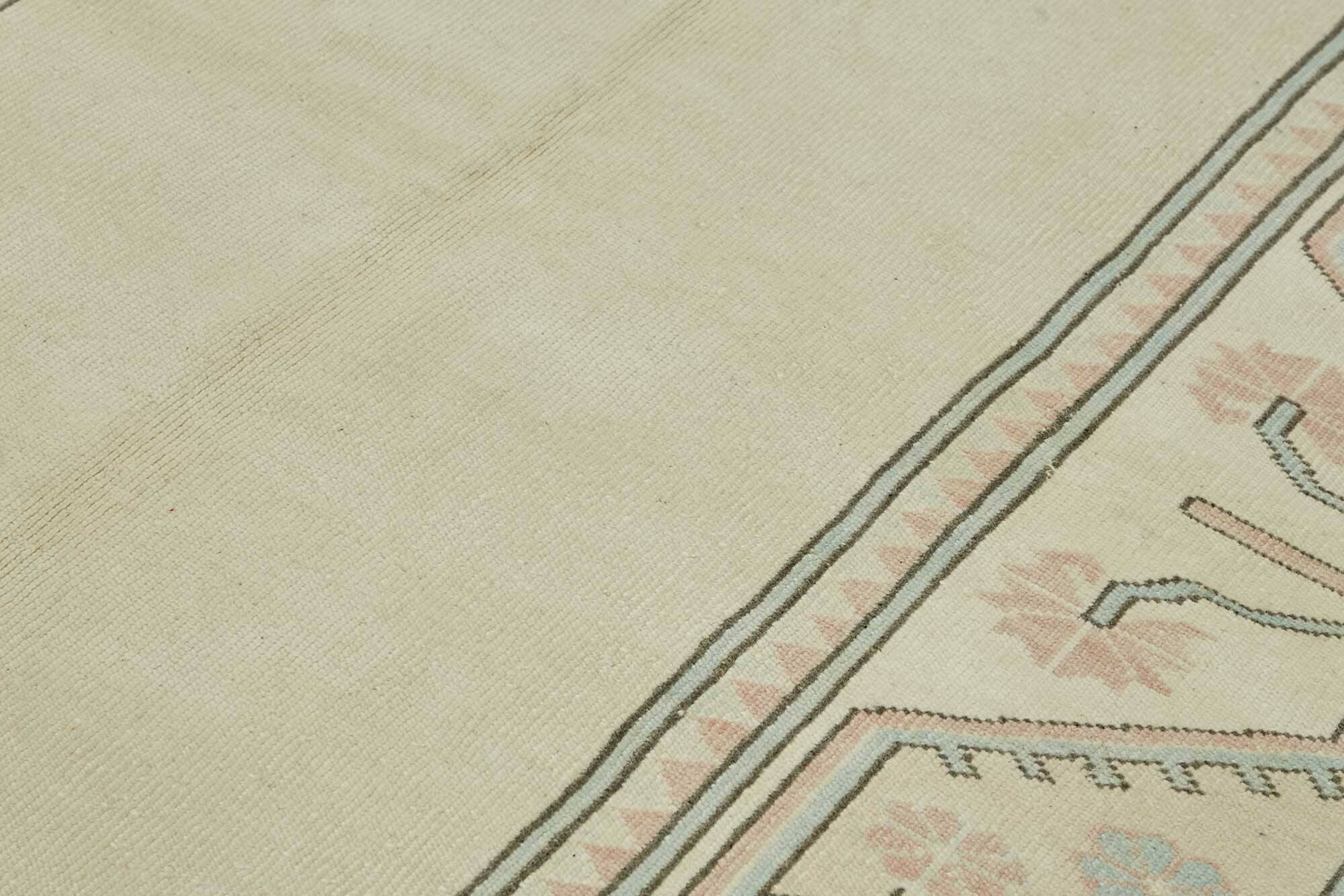 Turkish Vintage Anatolian Rug 214 cm x 275 cm