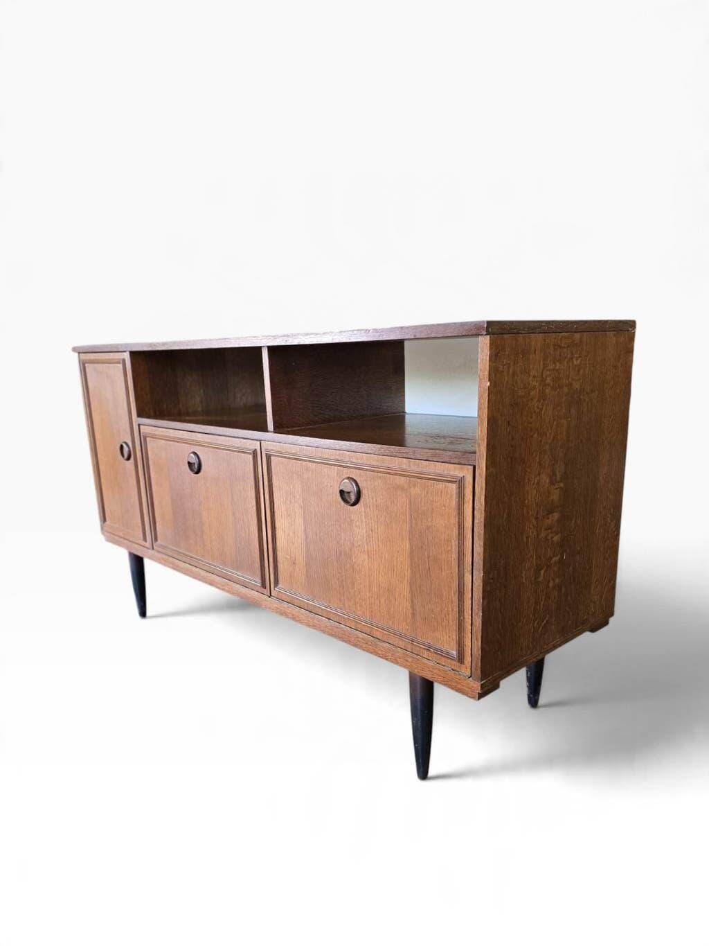 Vintage wooden TV unit/buffet/china cabinet