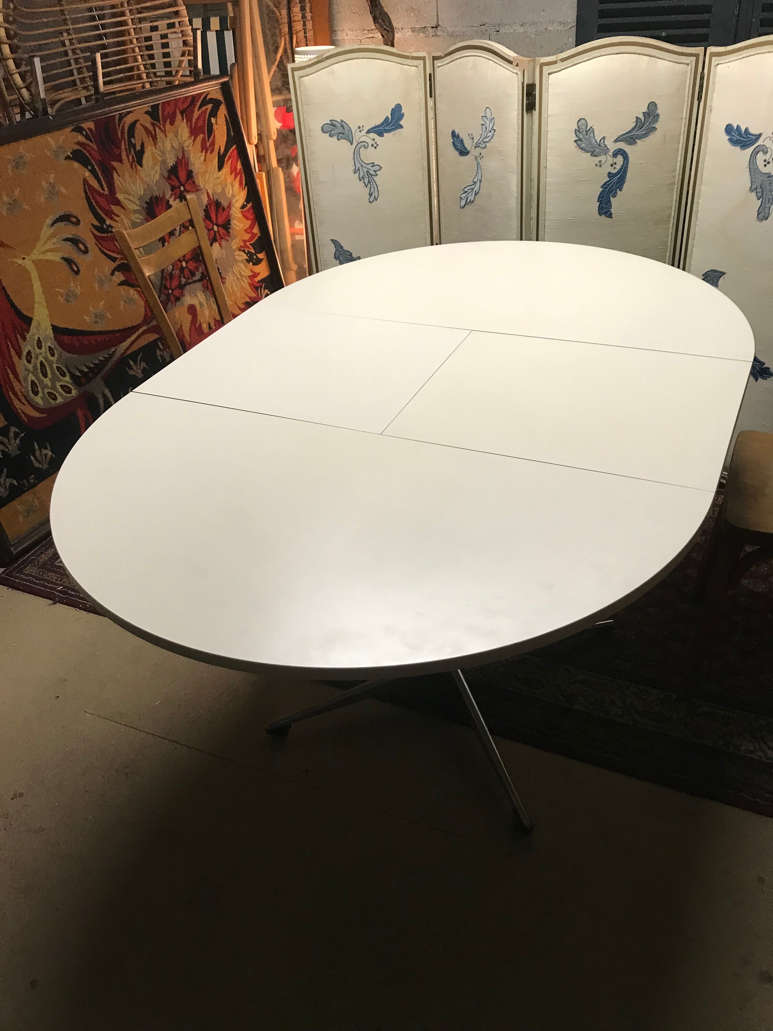 Butterfly dining table design 70s