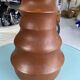 Lampe de table en cuir et marbre par Gilles Caffier