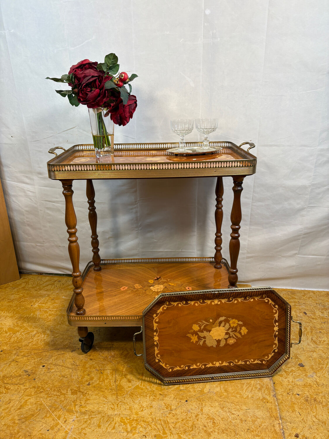 Vintage Italian Inlaid Wood Serving Trolley with Removable Tray Mid-20