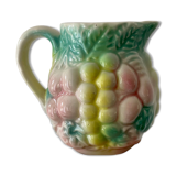 Pot à lait ou pichet vintage en barbotine
