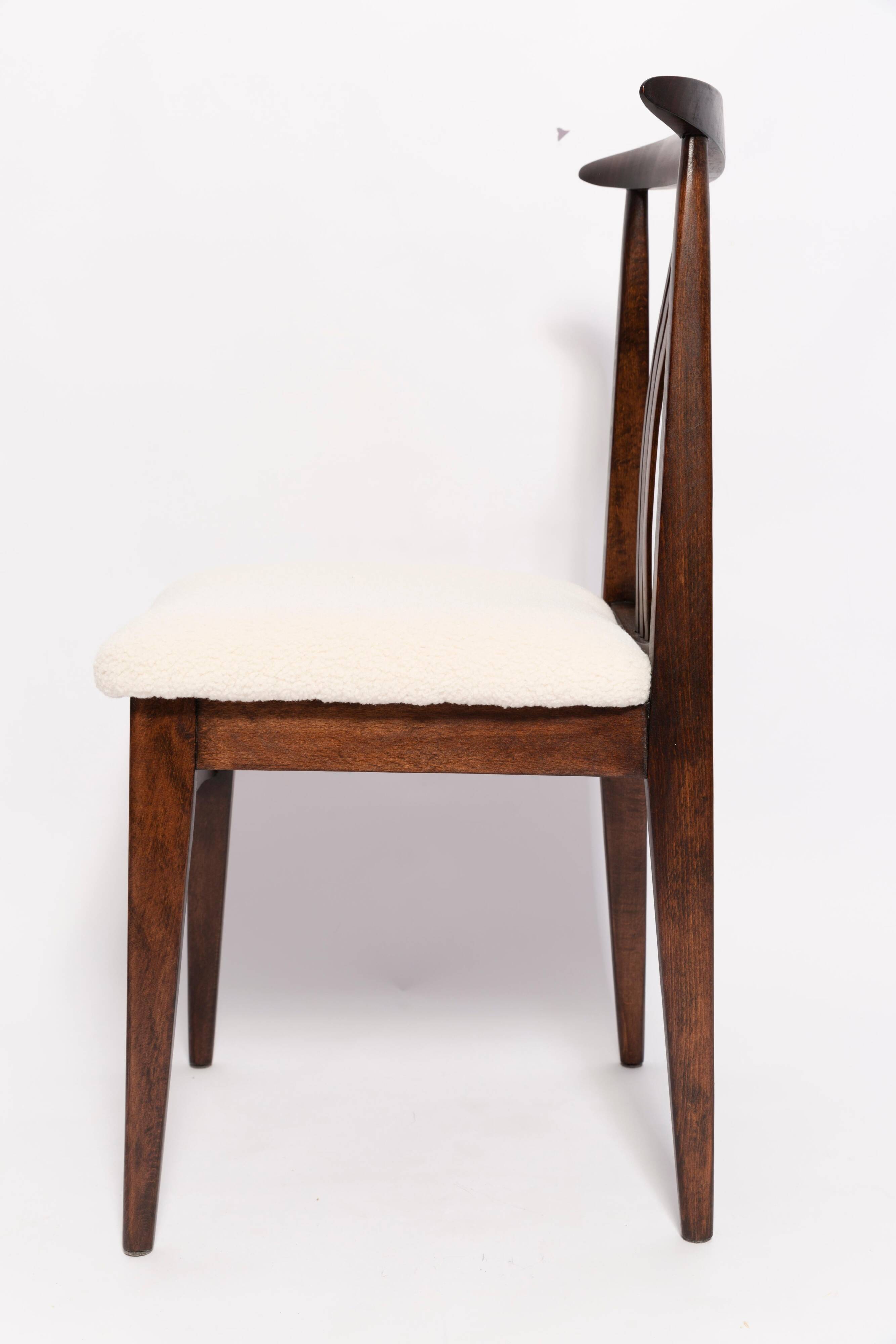 Chaise Mid-Century en Bouclé ivoire crème et bois de hêtre par M. Zielinski, Europe, 1960s