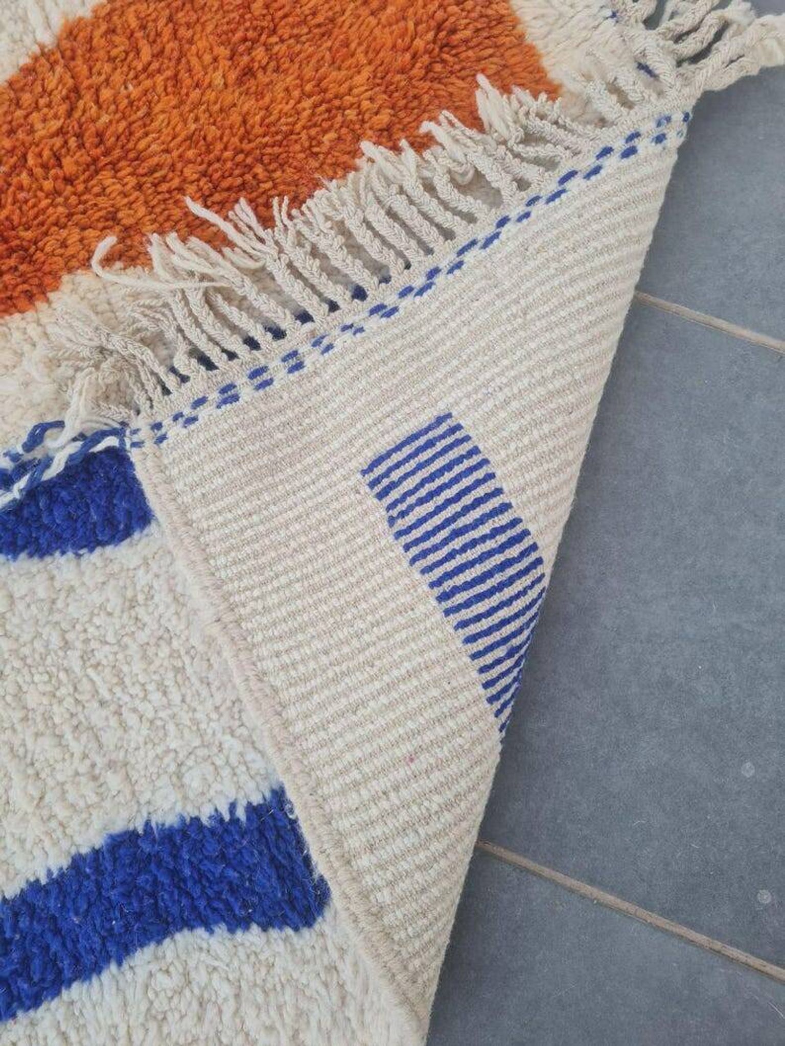 Wool rug 300cm x 200cm