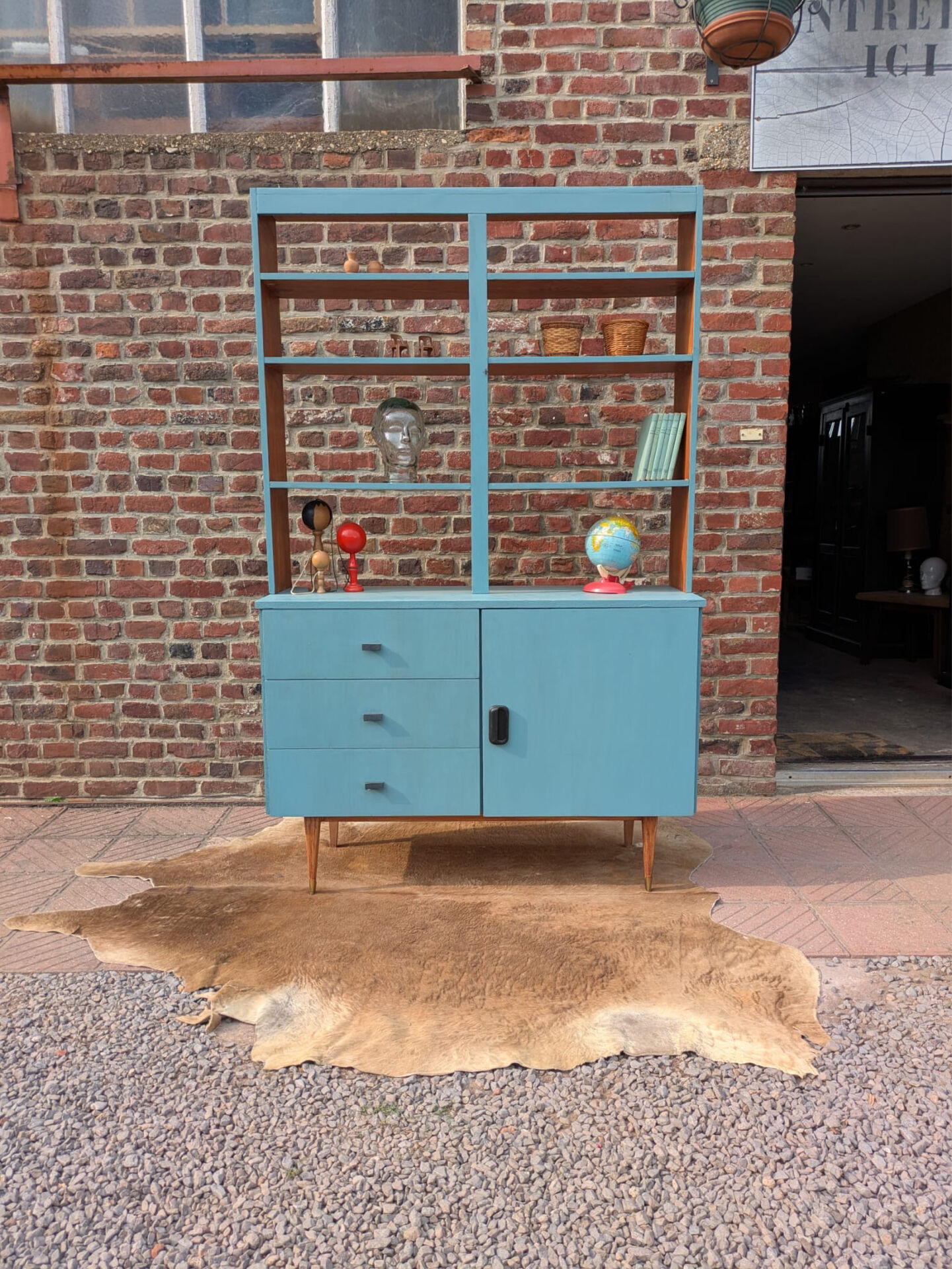 Buffet vintage peint