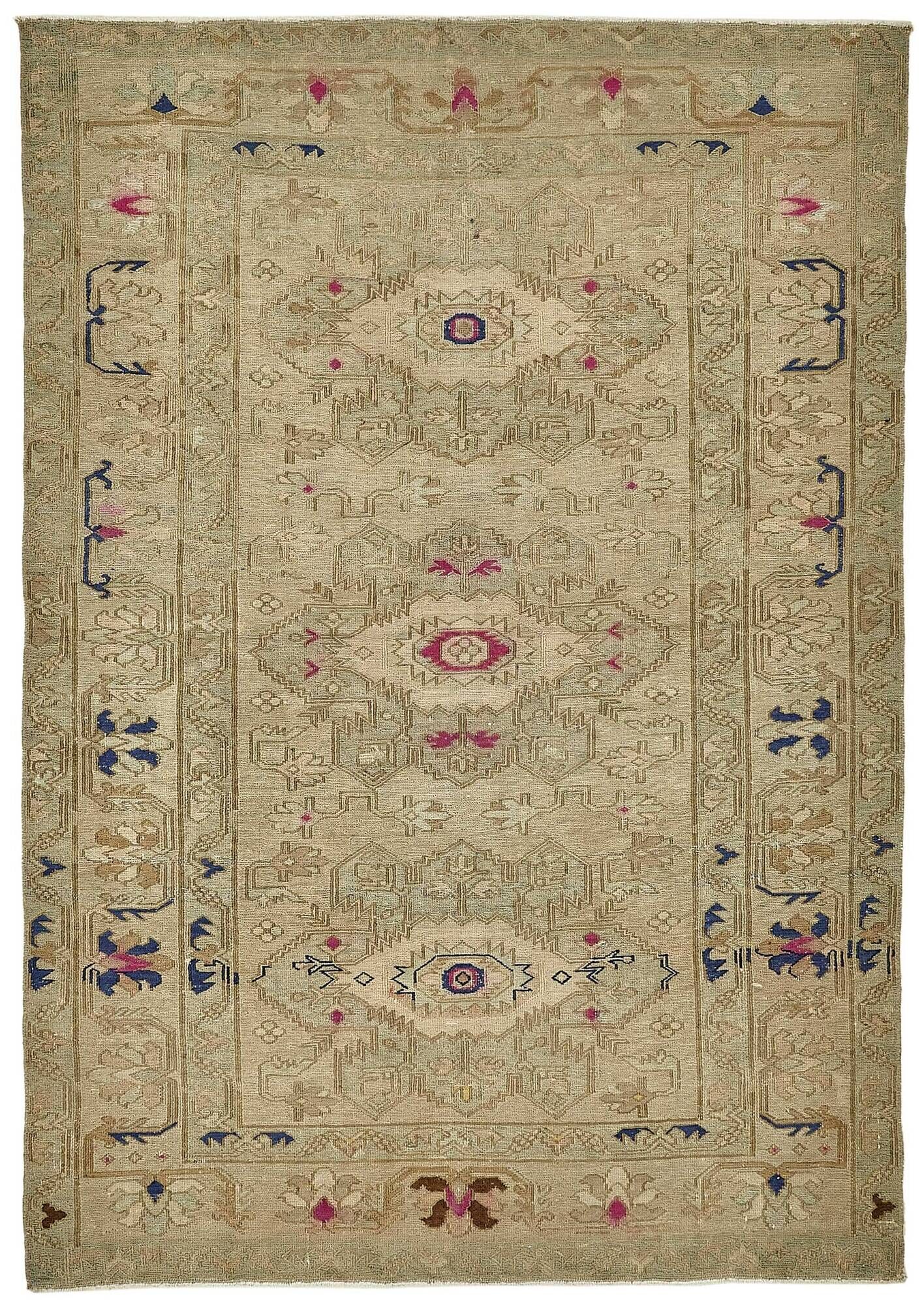 Turkish Vintage Anatolian Rug 132 cm x 187 cm