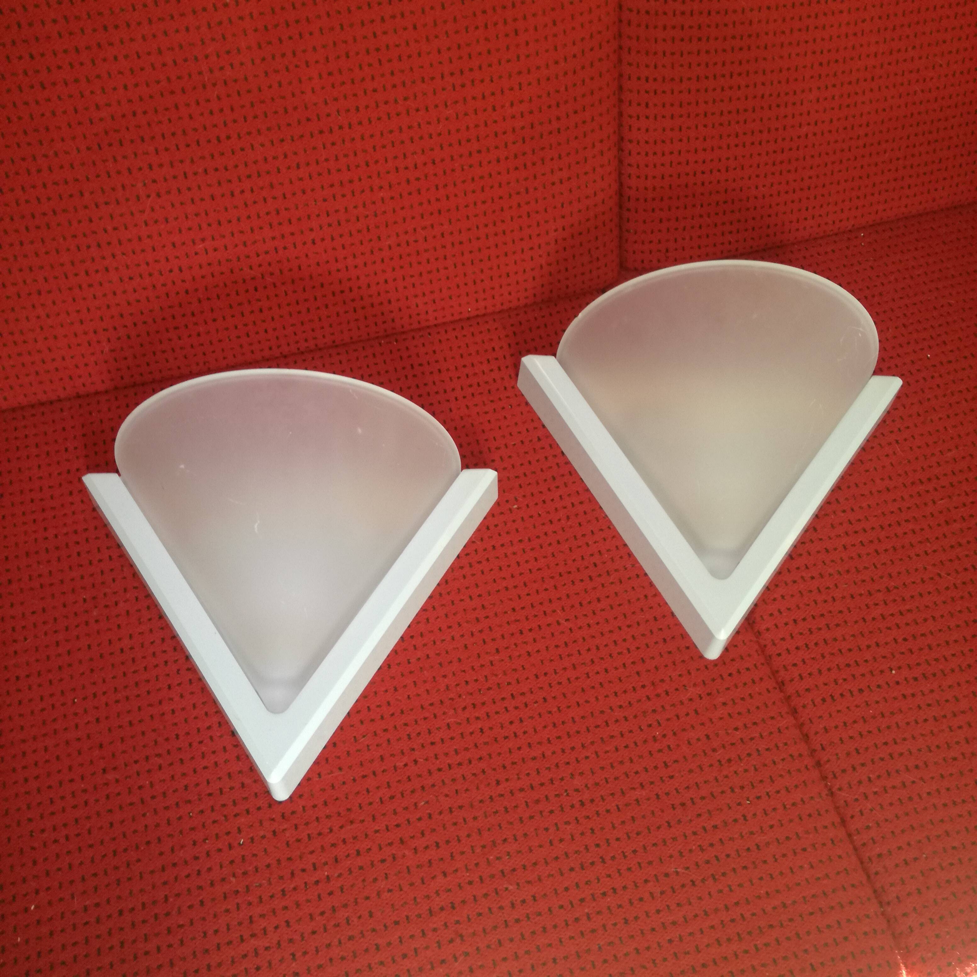 Appliques space age plastique abs et verre dépoli, set de 2