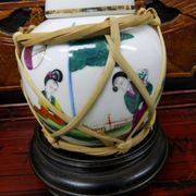 China porcelain lot 3 pots lid and wooden supports