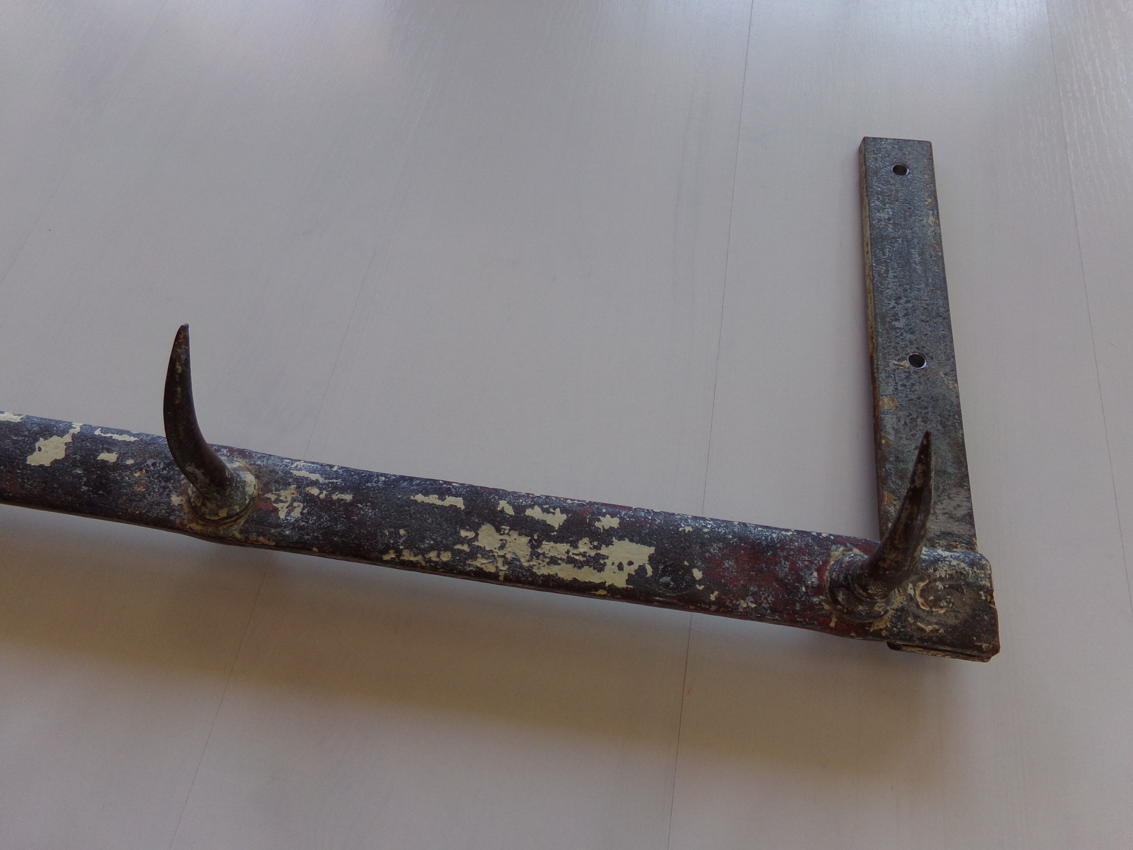 Crochet meat butchery, wolf teeth bar, patère, industrial décor