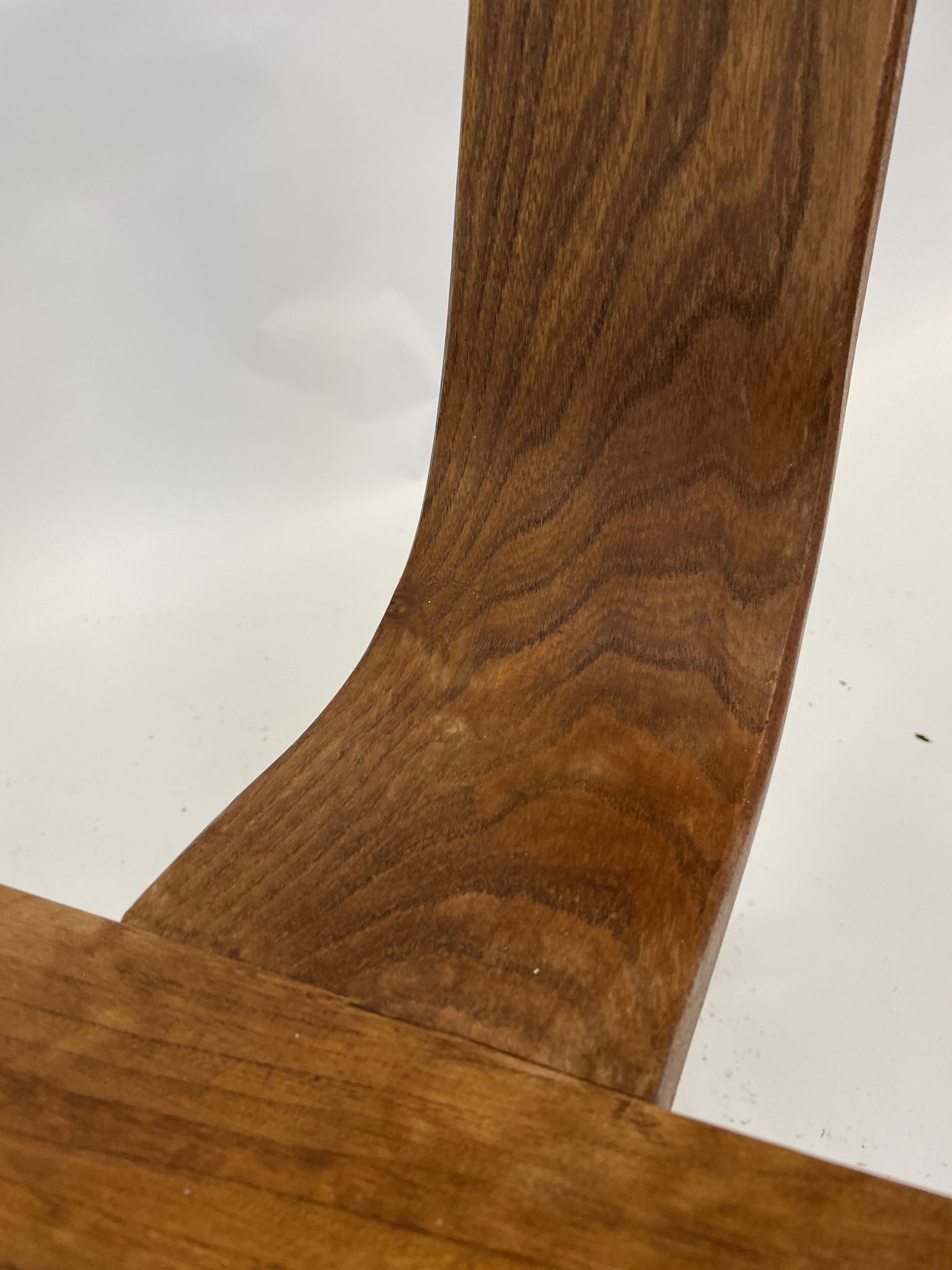 Chaise espagnole vintage brutalist design minimaliste