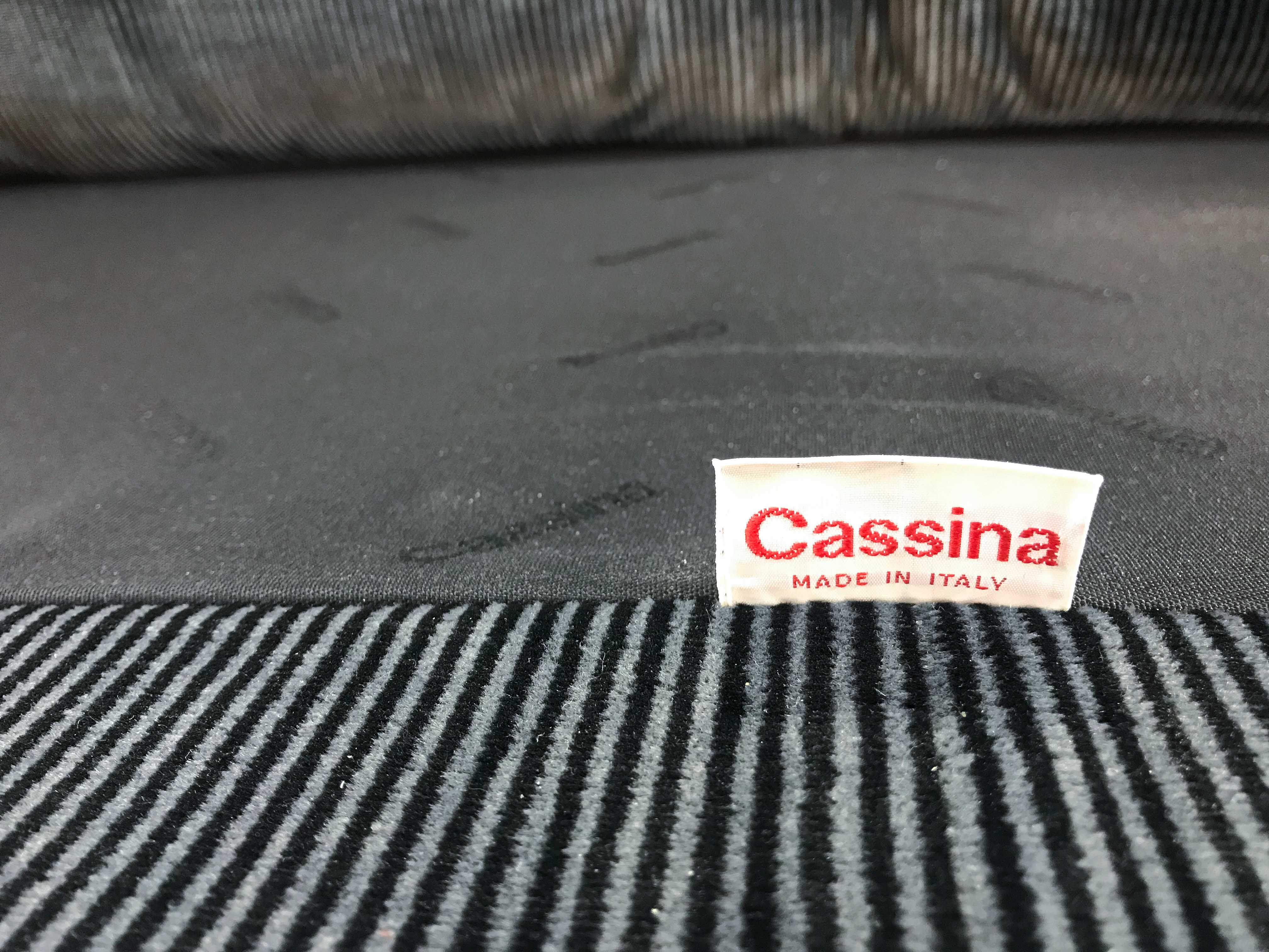 Maralunga 2seater sofa in dark grey striped fabrics by Vico Magistretti for Cassina