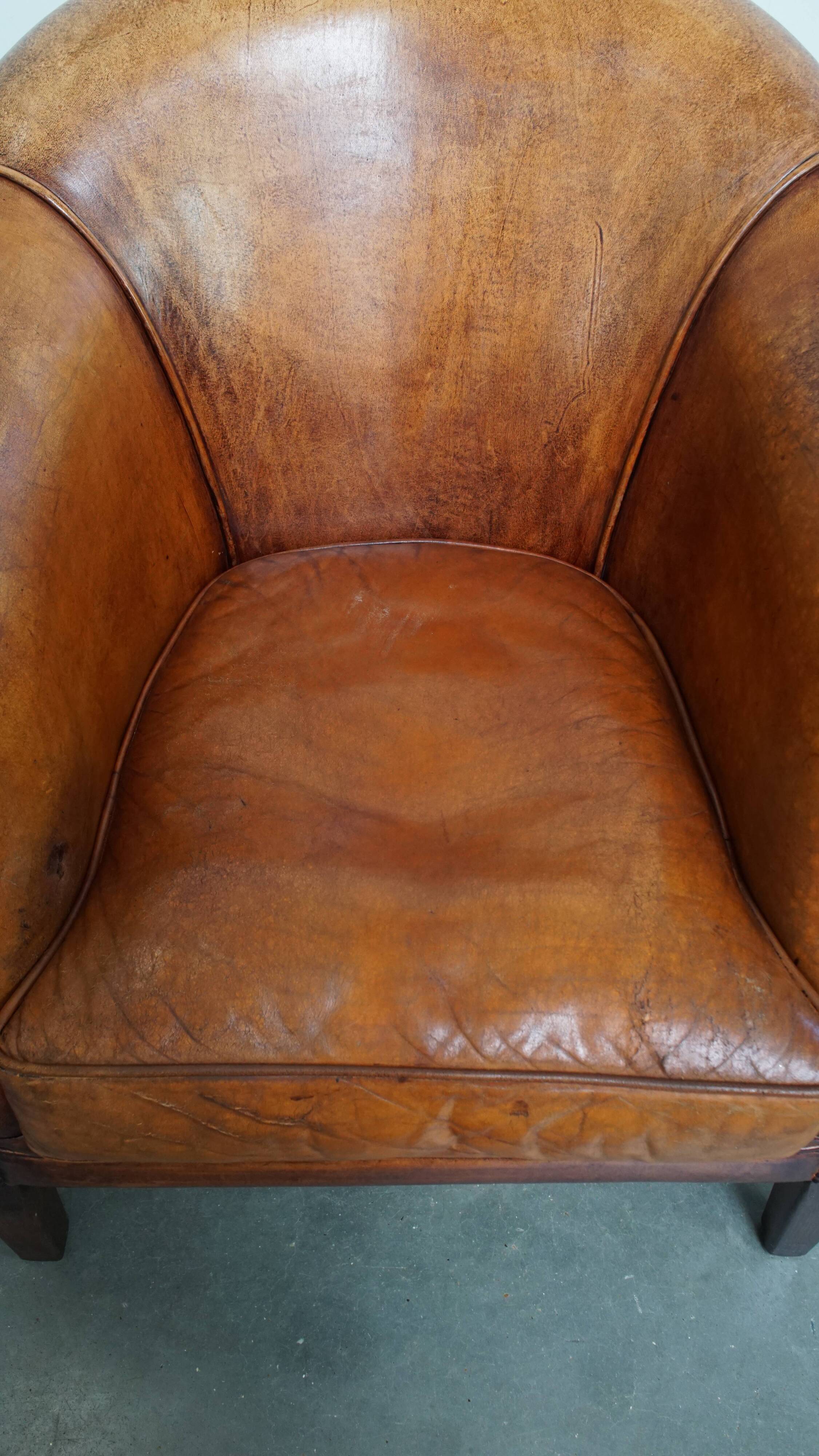 Set of 2 club chairs made of sheepskin leather