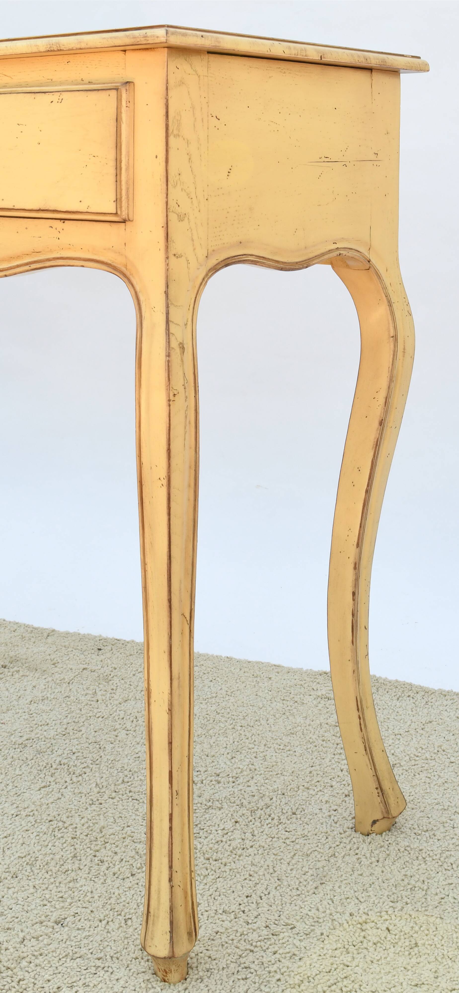 Console 2 drawers in lacquered wood