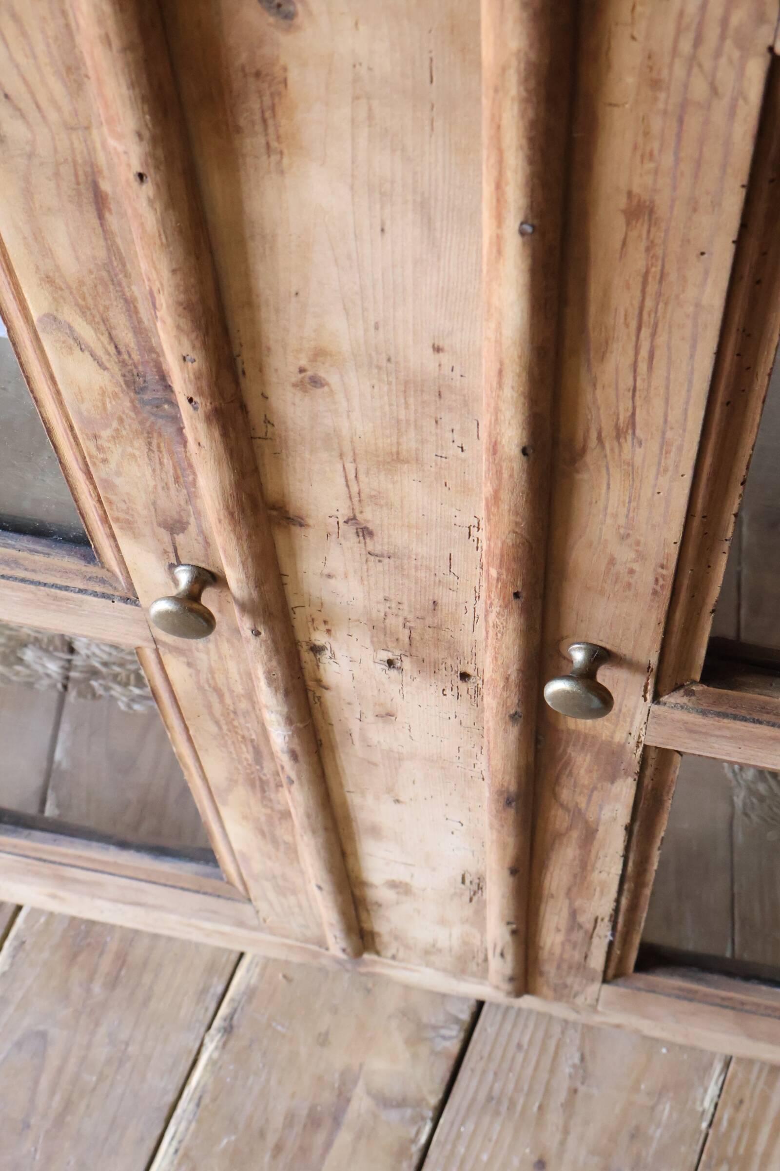 Antique display cabinet (renovated)