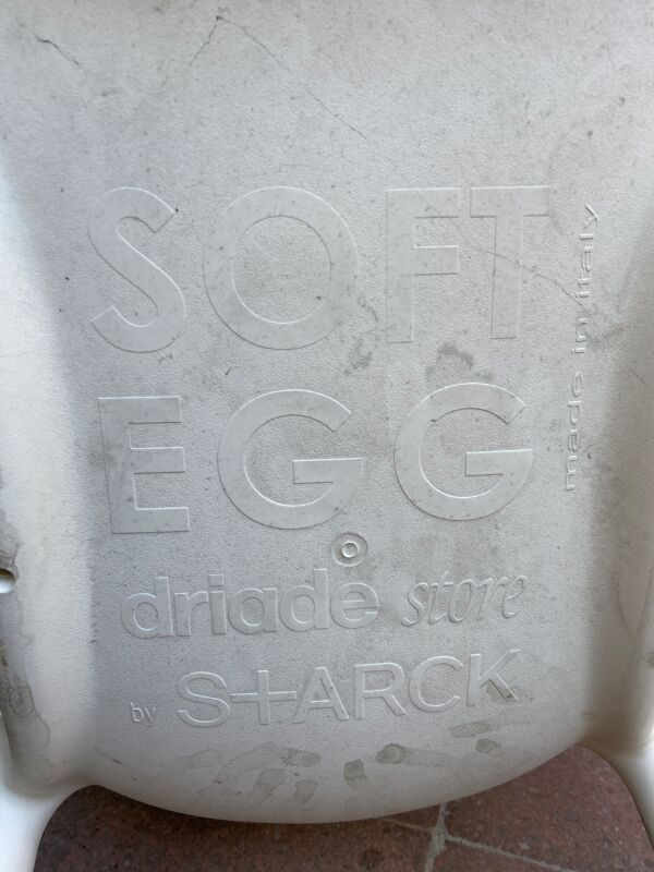 Lot de 4 fauteuils « soft Egg » de philippe starck