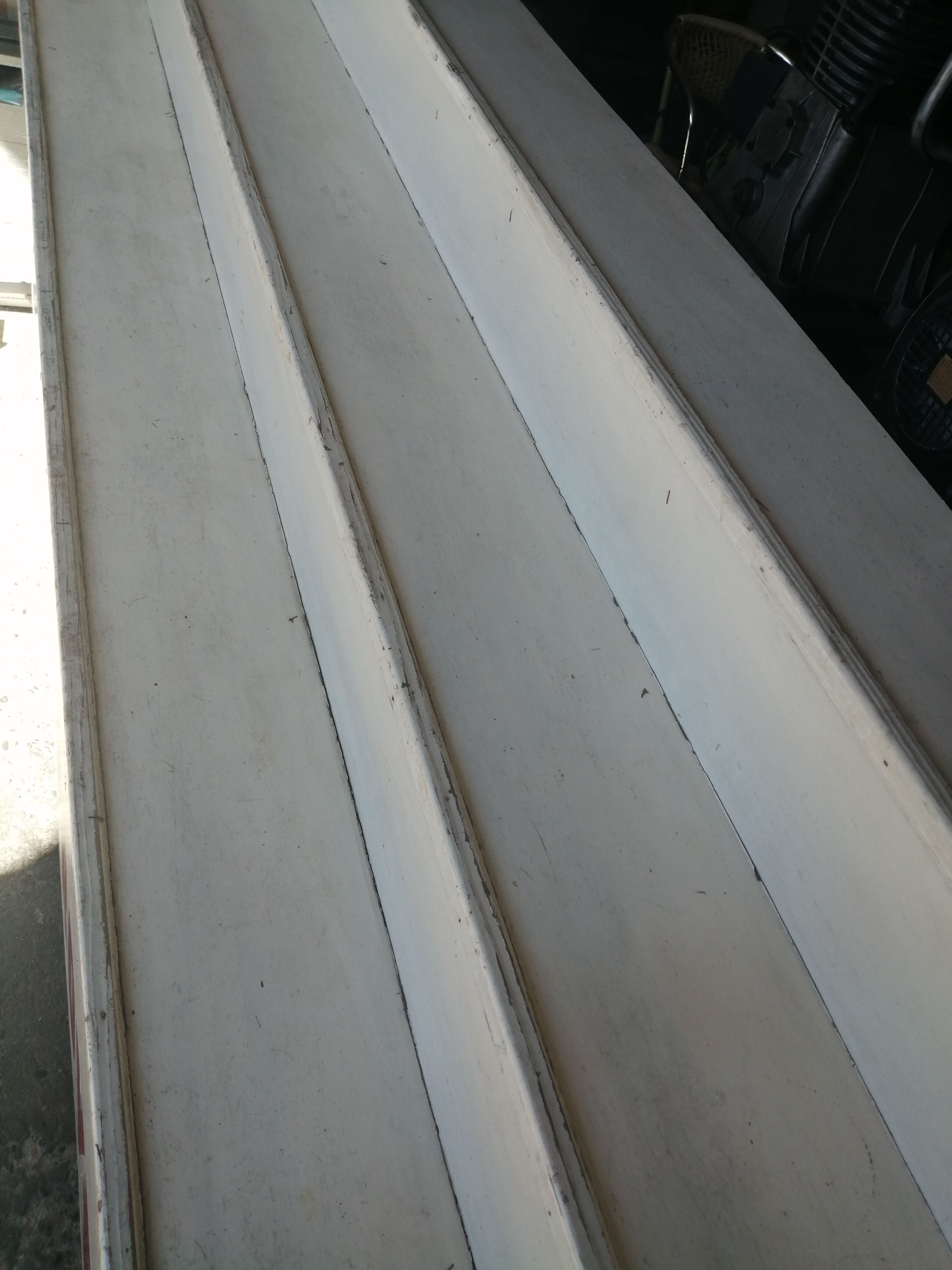 Furniture counter nougat display