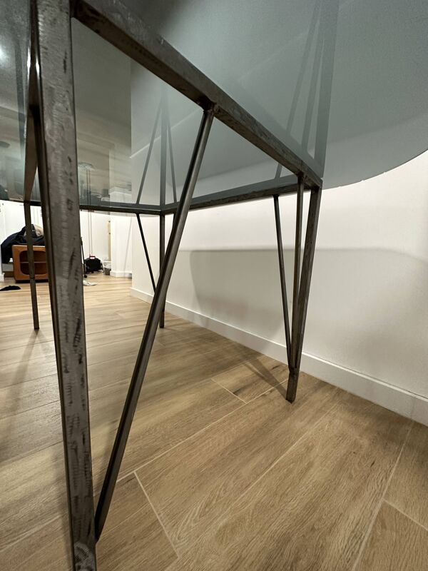 Bureau postmoderne des années 1980, Autriche