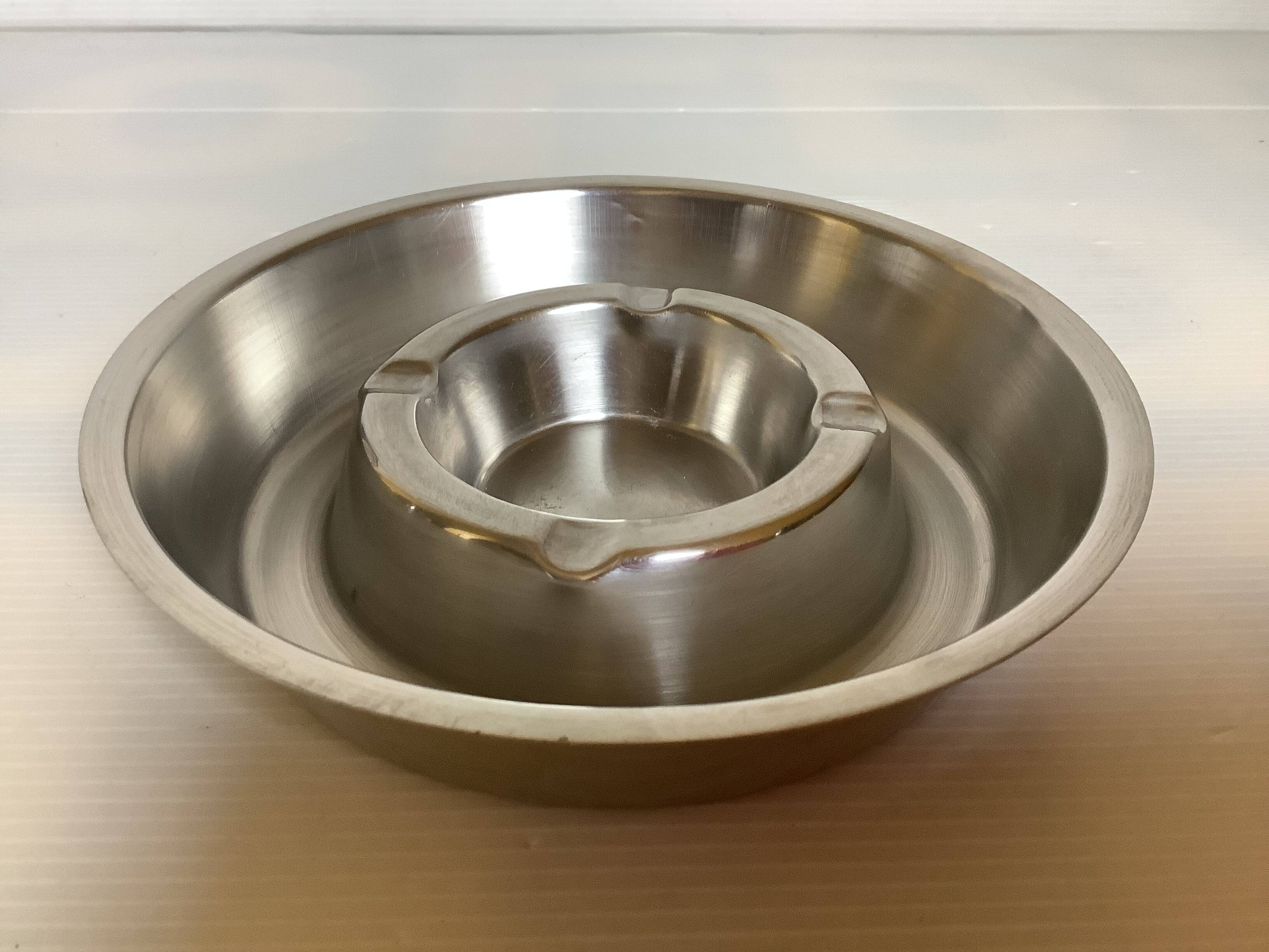 Metal ashtray