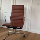 Eames style office chair with wheels