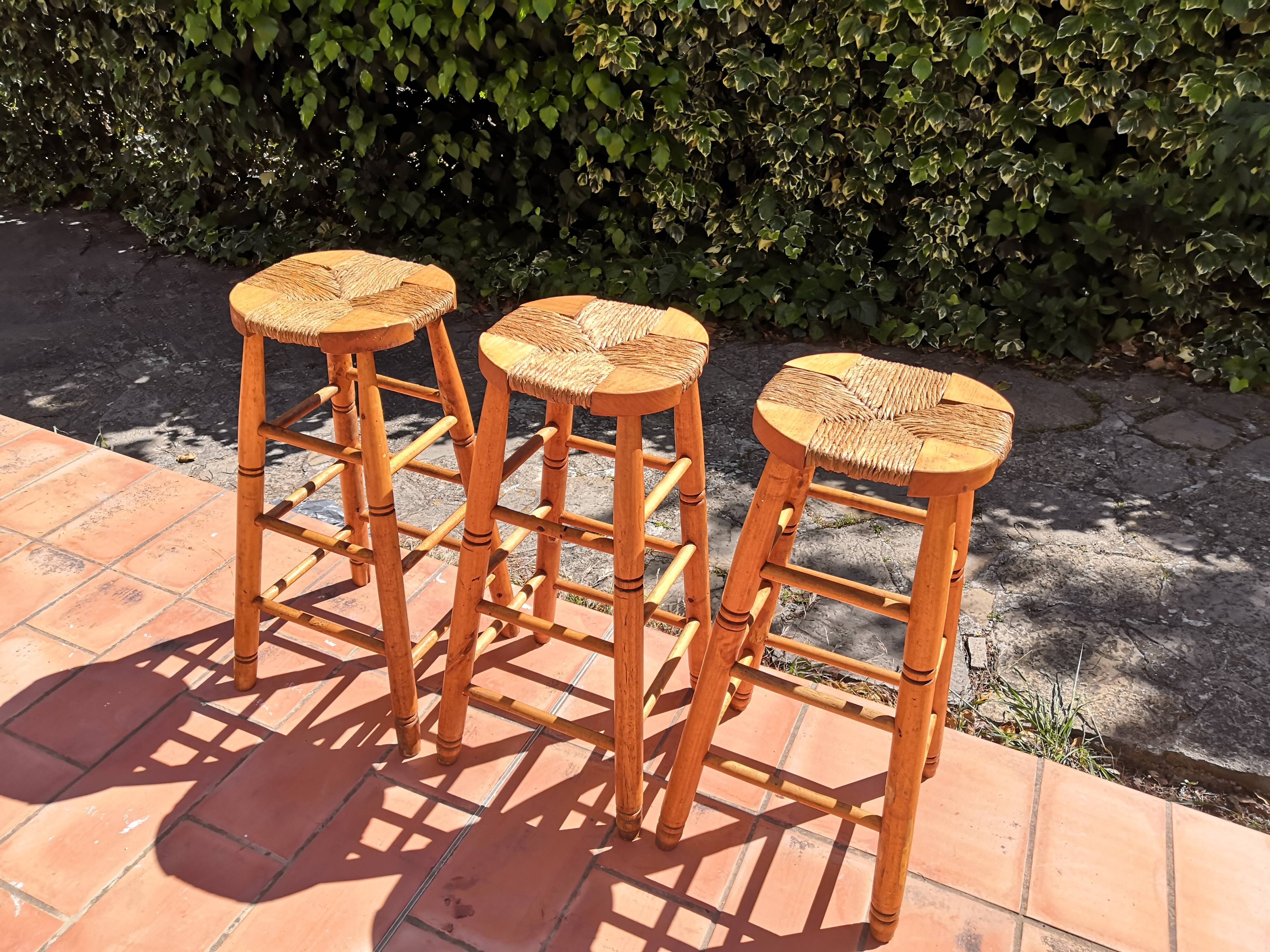 Set of 3 high “modernist” straw stools vintage 1950s