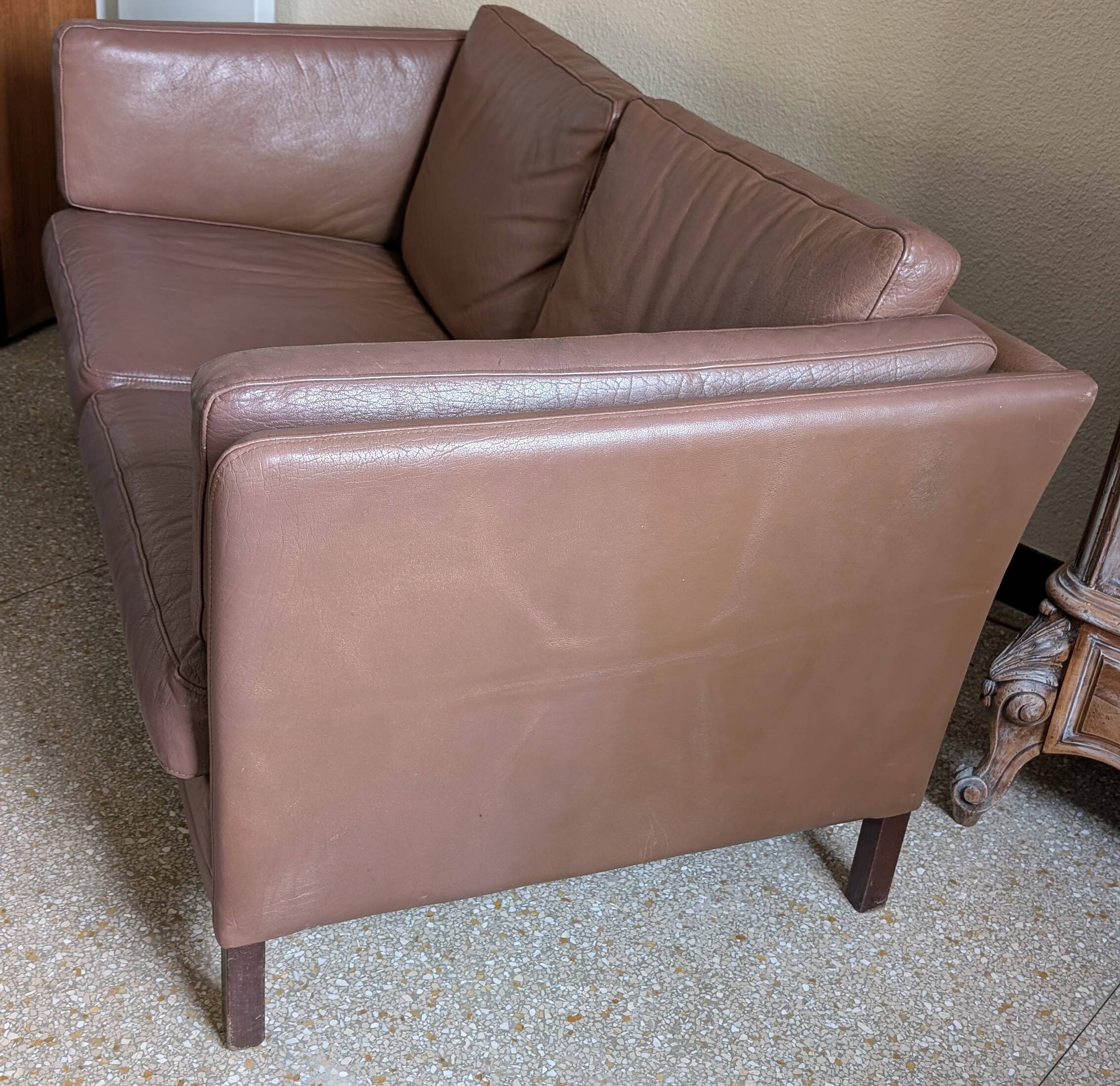 Canapé scandinave cuir marron 2 places