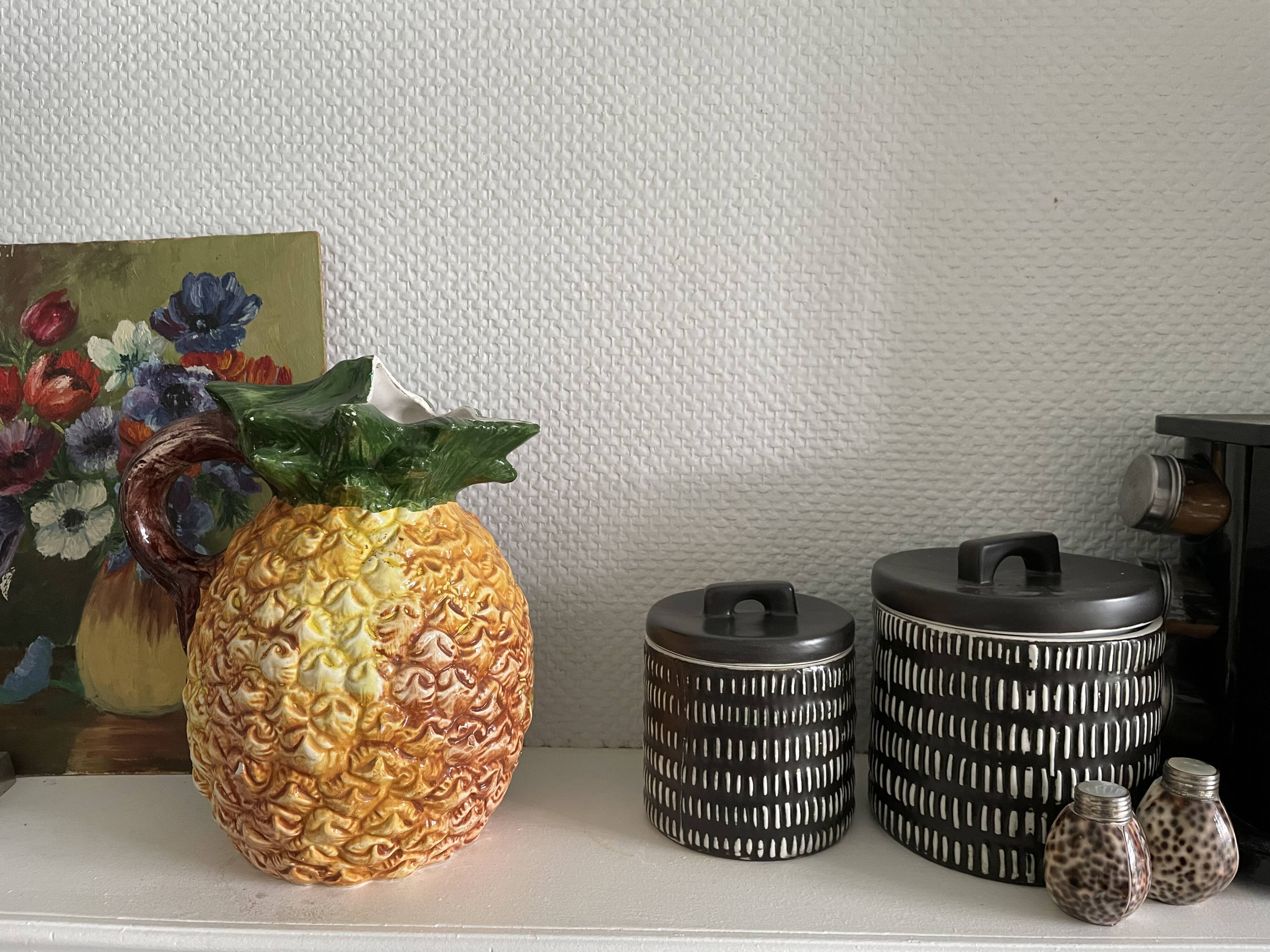 Pineapple slurry pitcher