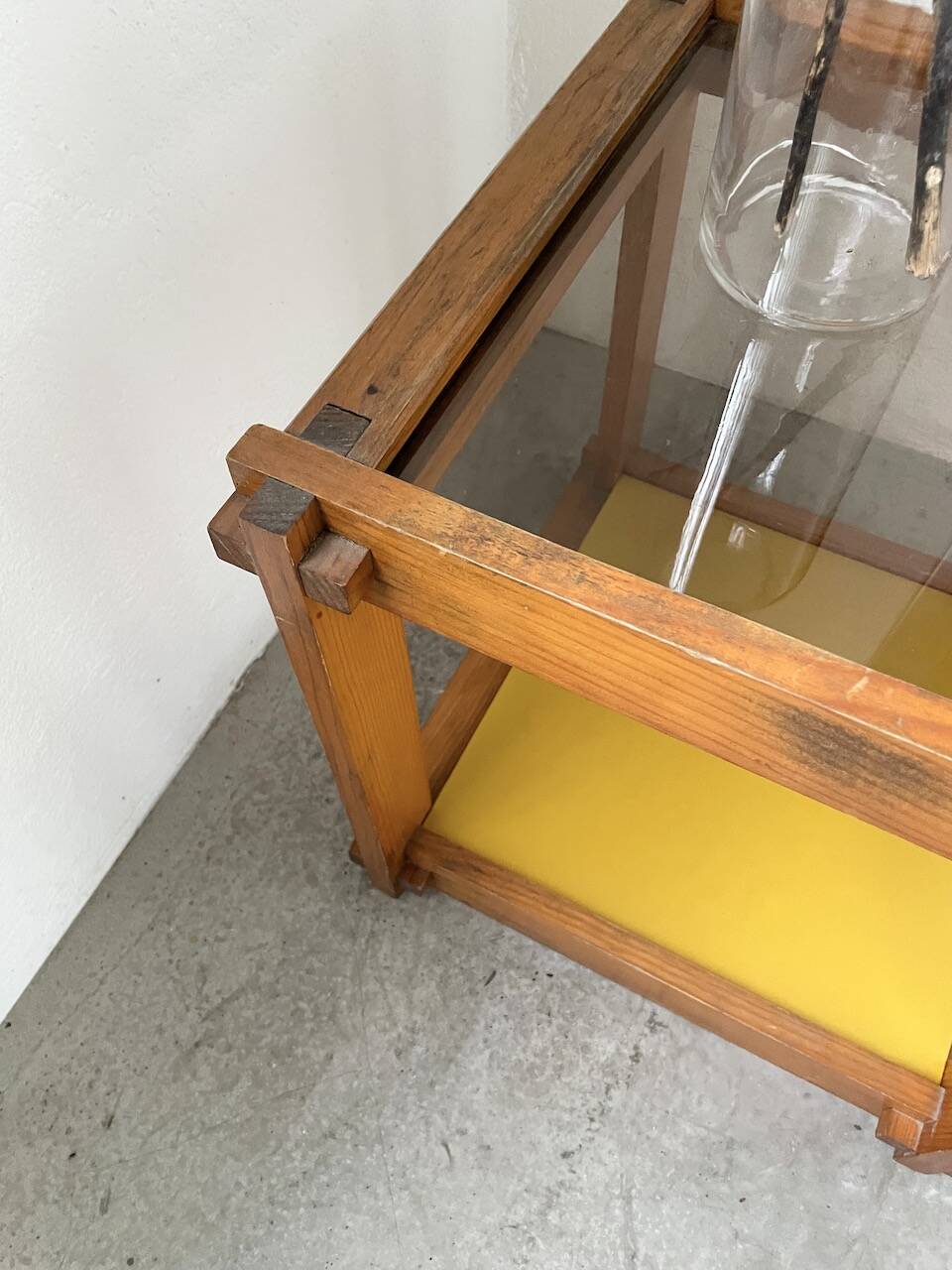 Bedside “cube” side table in pine DLG Regain