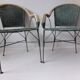 Duo de fauteuils anciens en fer forgé et osier
